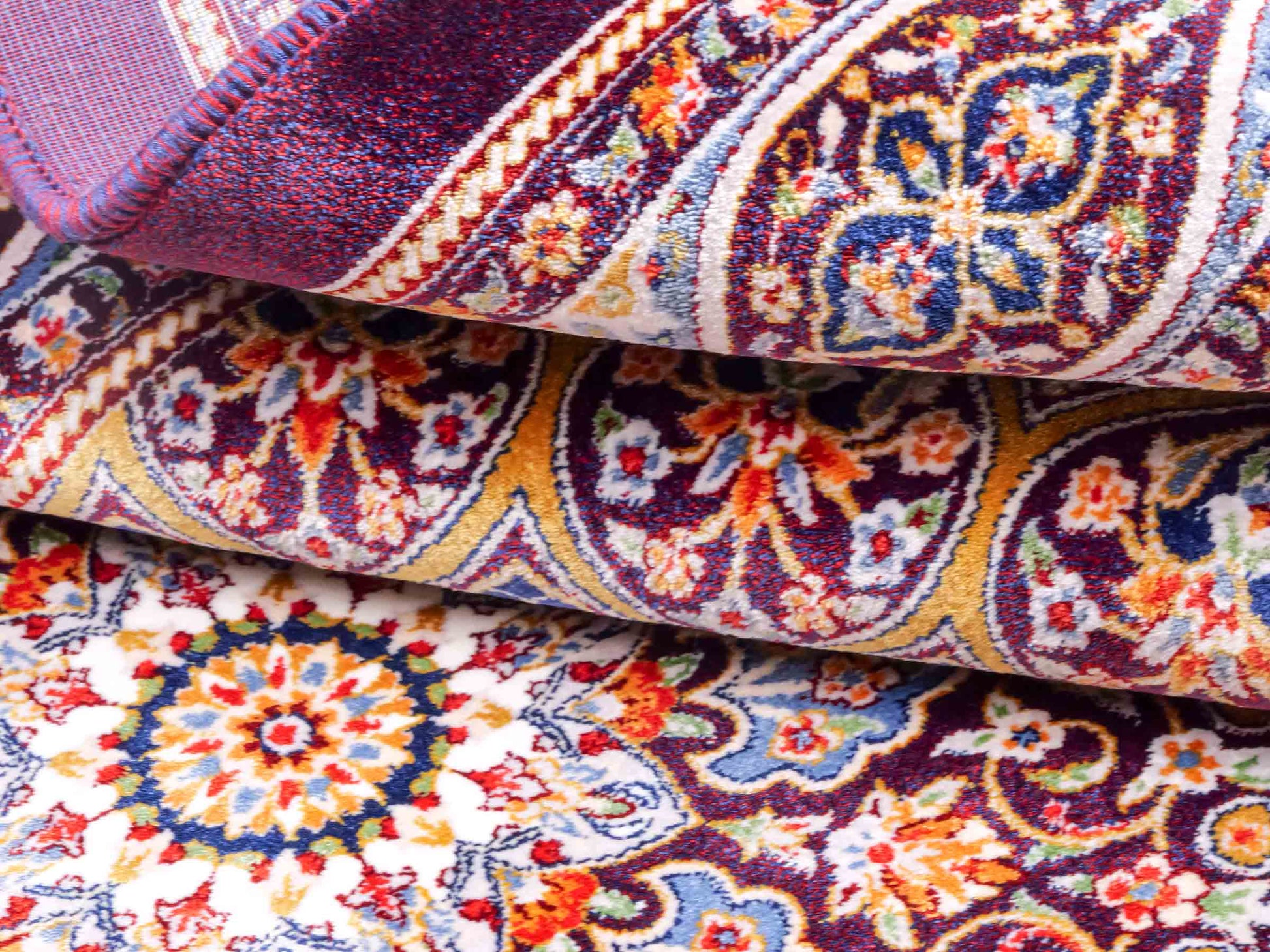 Ghom Maschinenteppich "Ardashir" 120 x 80 cm aus pflanzlicher Seide (Viskose) mit Gumbad-Medaillon, Lila-Violett. Teppichnummer: V5AE096M. Persian Luxury Collection by Khademi. Made in Iran / Persia – Vertrieb durch JUPITER Intl.