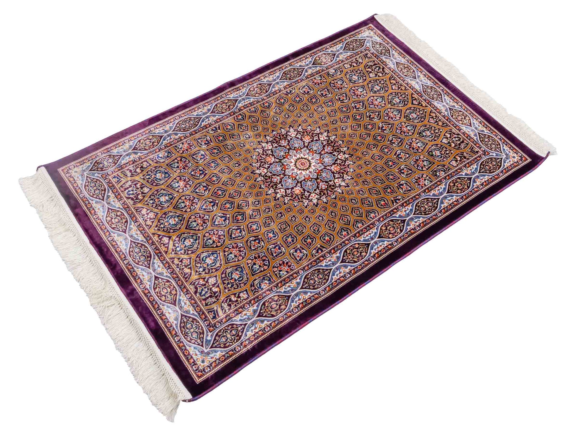 Ghom Maschinenteppich "Ardashir" 120 x 80 cm aus pflanzlicher Seide (Viskose) mit Gumbad-Medaillon, Lila-Violett. Teppichnummer: V5AE096M. Persian Luxury Collection by Khademi. Made in Iran / Persia – Vertrieb durch JUPITER Intl.
