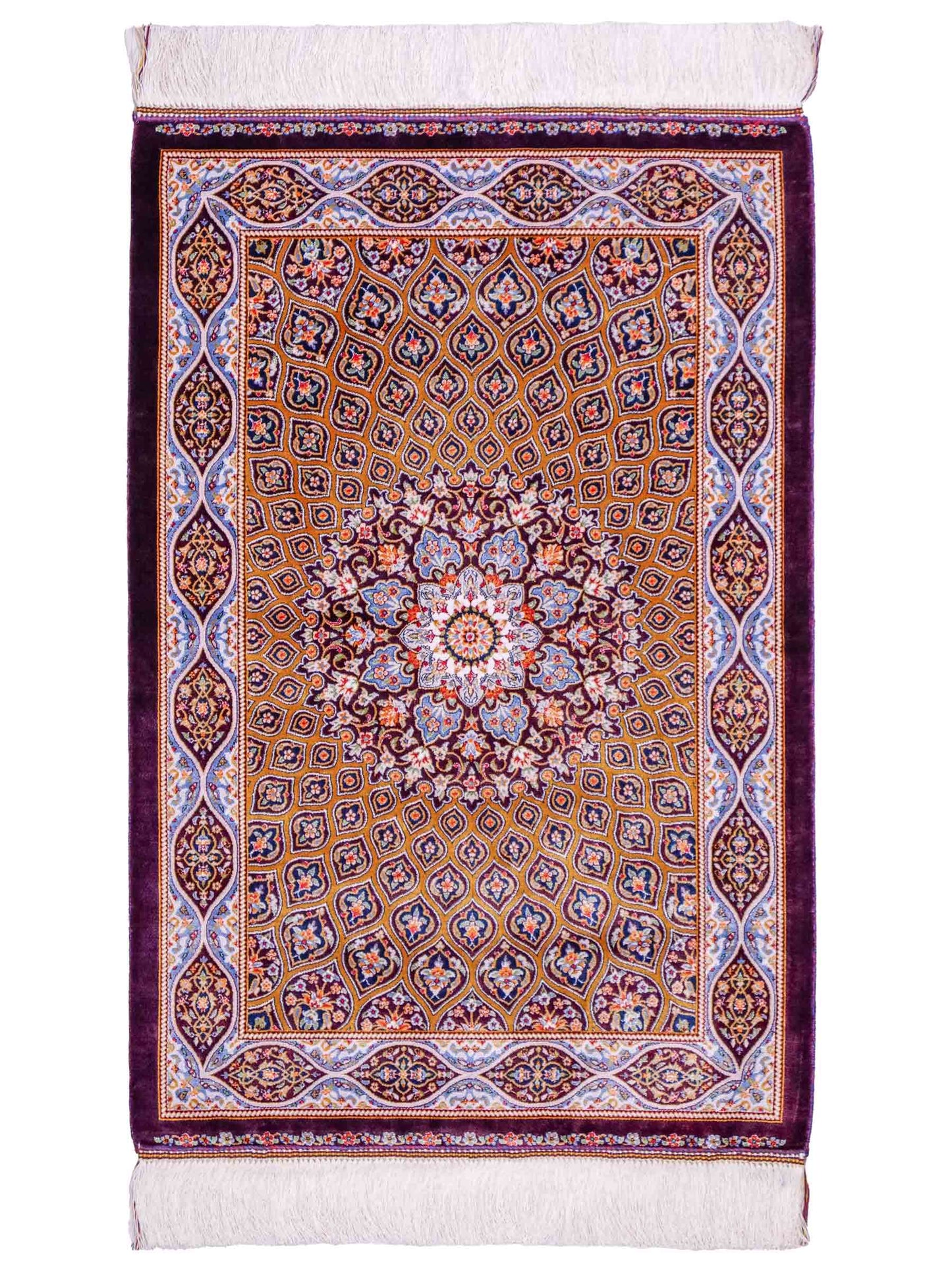 Ghom Maschinenteppich "Ardashir" 90 x 60 cm aus pflanzlicher Seide (Viskose) mit Gumbad-Medaillon, Lila-Violett. Teppichnummer: V5AE054H. Persian Luxury Collection by Khademi. Made in Iran / Persia – Vertrieb durch JUPITER Intl.