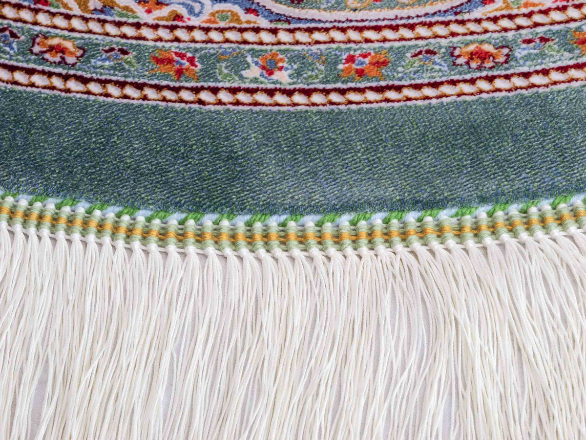 Runder Ghom Maschinenteppich "Ardashir" 100 x 100 cm, mit Medaillon, aus pflanzlicher Seide (Viskose), Türkis. Teppichnummer: V5TL100H. Persian Luxury Collection by Khademi. Made in Iran / Persia – Vertrieb durch JUPITER Intl.