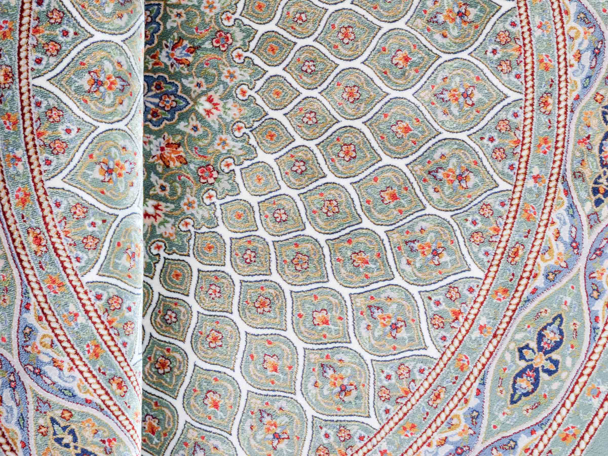 Runder Ghom Maschinenteppich "Ardashir" 100 x 100 cm, mit Medaillon, aus pflanzlicher Seide (Viskose), Türkis. Teppichnummer: V5TL100H. Persian Luxury Collection by Khademi. Made in Iran / Persia – Vertrieb durch JUPITER Intl.