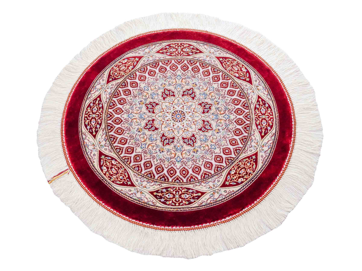 Runder Ghom Maschinenteppich "Ardashir" 60 x 60 cm, mit Medaillon, aus pflanzlicher Seide (Viskose), Rot. Teppichnummer: V5RD036H. Persian Luxury Collection by Khademi. Made in Iran / Persia – Vertrieb durch JUPITER Intl.