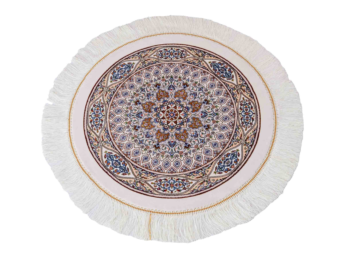 Runder Ghom Maschinenteppich "Ardashir" 60 x 60 cm, mit Medaillon, aus pflanzlicher Seide (Viskose), Cremeweiß. Teppichnummer: V5CR036H. Persian Luxury Collection by Khademi. Made in Iran / Persia – Vertrieb durch JUPITER Intl.