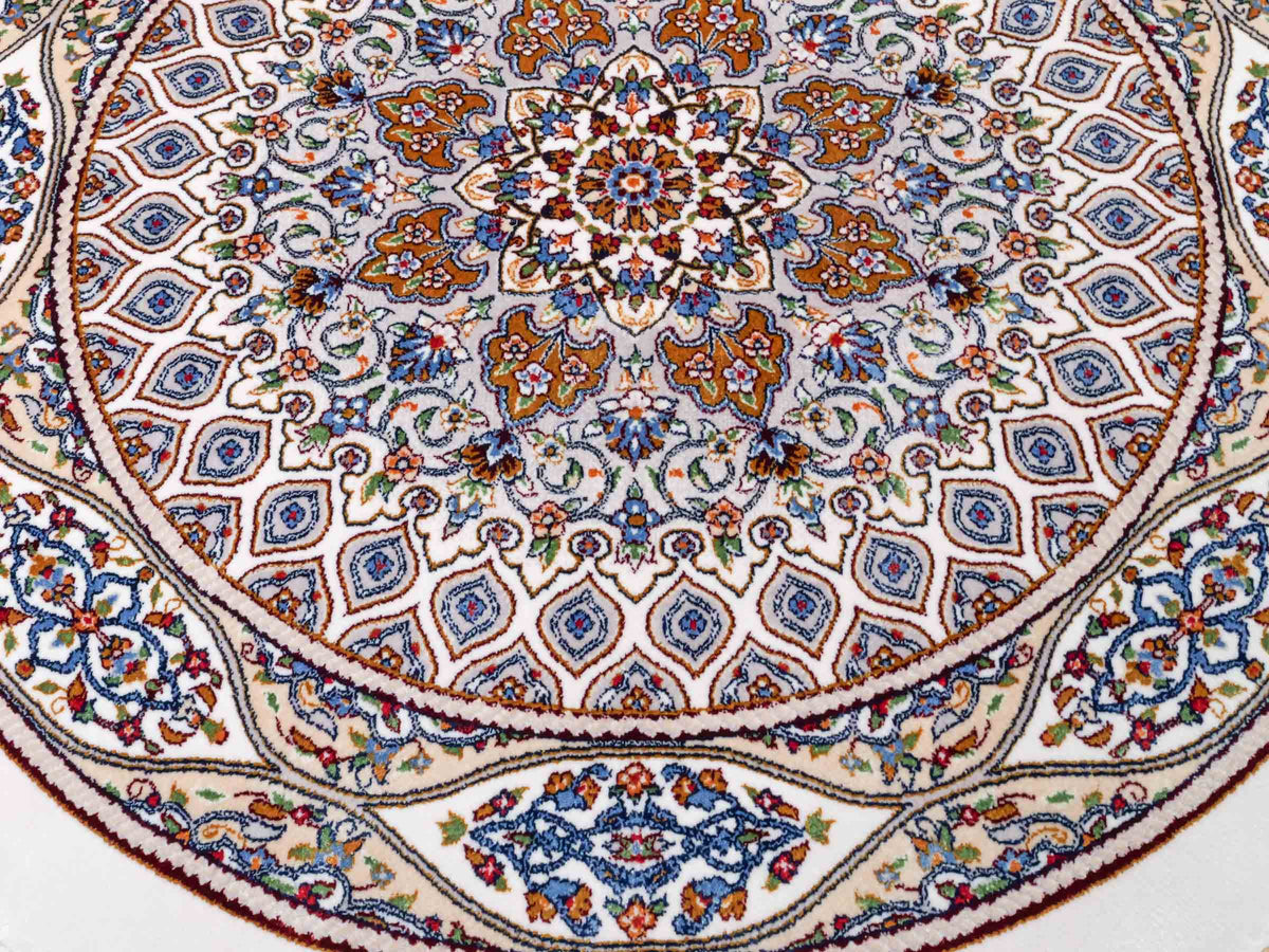 Runder Ghom Maschinenteppich "Ardashir" 60 x 60 cm, mit Medaillon, aus pflanzlicher Seide (Viskose), Cremeweiß. Teppichnummer: V5CR036H. Persian Luxury Collection by Khademi. Made in Iran / Persia – Vertrieb durch JUPITER Intl.