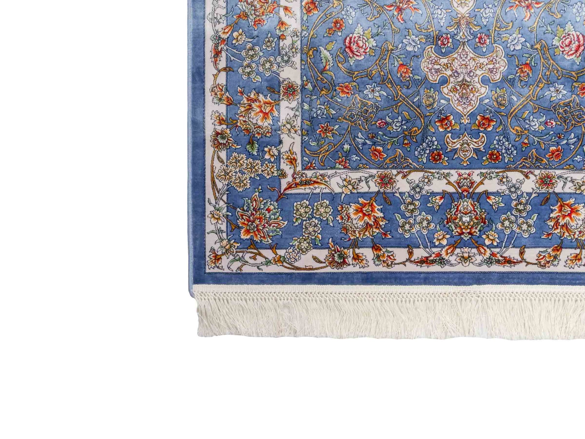 Ghom Maschinenteppich "Arjan" 120 x 80 cm aus pflanzlicher Seide (Viskose) mit Medaillon, Hellblau. Teppichnummer: V10BL096M. Persian Luxury Collection by Khademi. Made in Iran / Persia – Vertrieb durch JUPITER Intl.