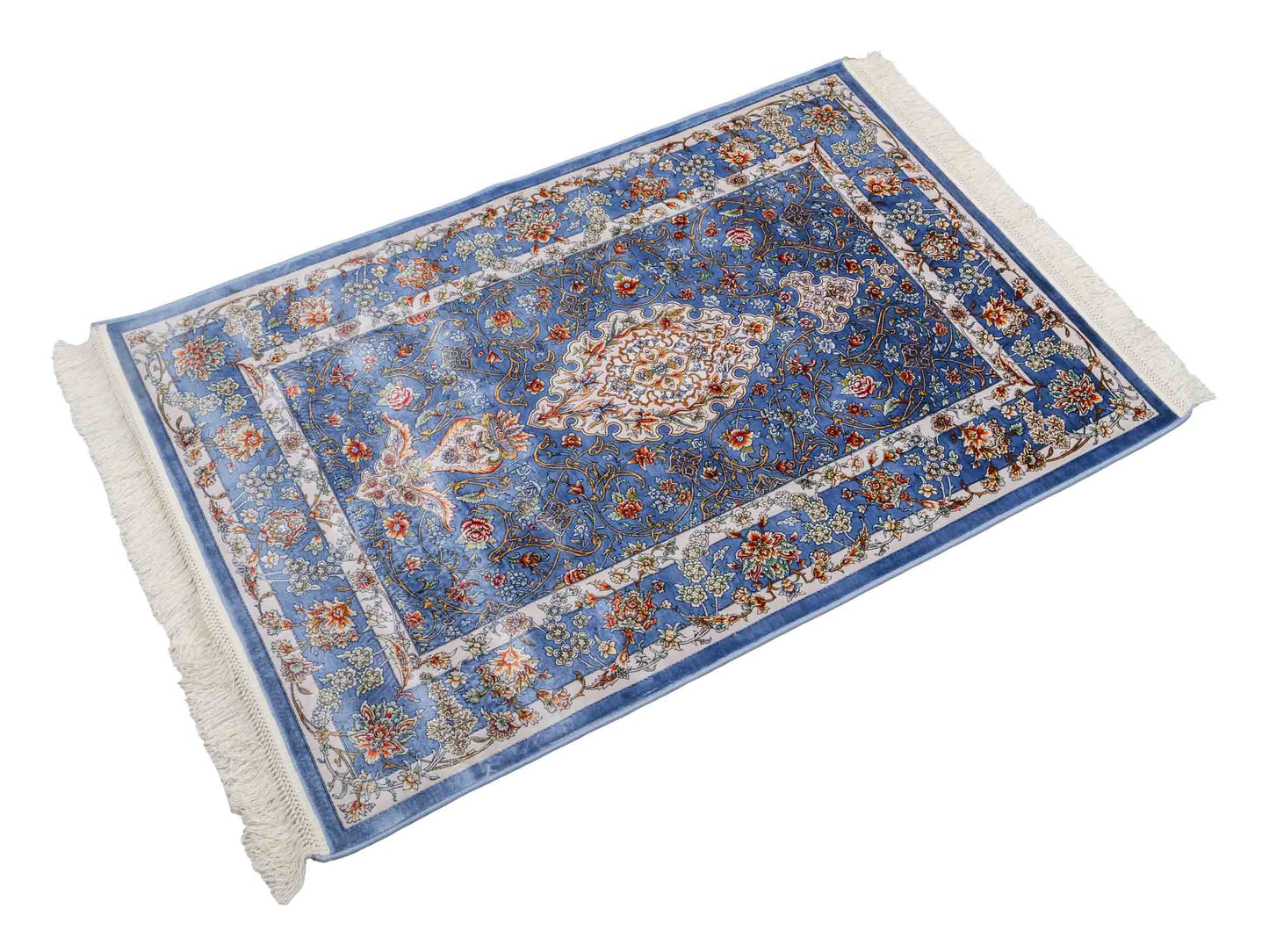 Ghom Maschinenteppich "Arjan" 120 x 80 cm aus pflanzlicher Seide (Viskose) mit Medaillon, Hellblau. Teppichnummer: V10BL096M. Persian Luxury Collection by Khademi. Made in Iran / Persia – Vertrieb durch JUPITER Intl.