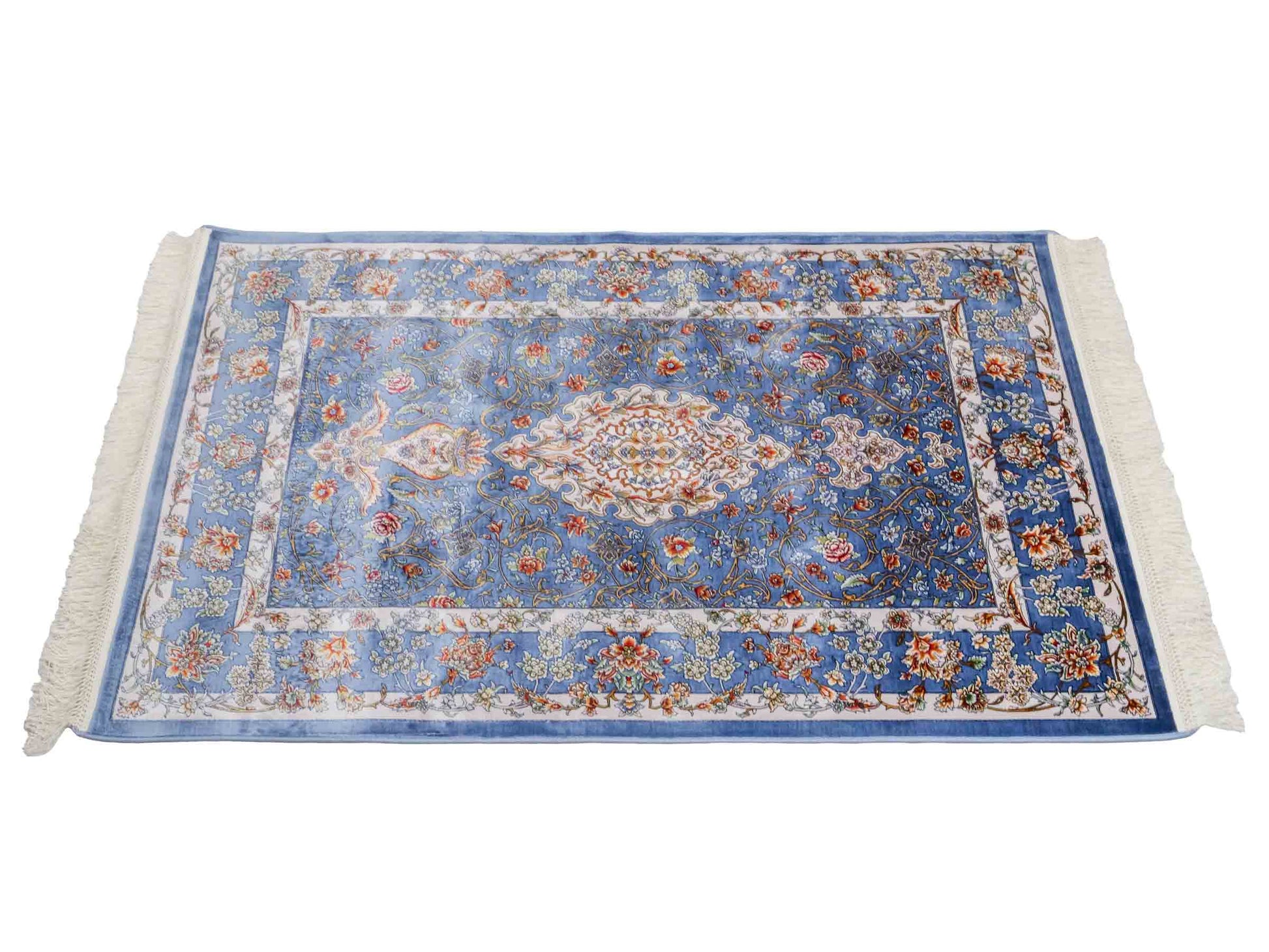 Ghom Maschinenteppich "Arjan" 120 x 80 cm aus pflanzlicher Seide (Viskose) mit Medaillon, Hellblau. Teppichnummer: V10BL096M. Persian Luxury Collection by Khademi. Made in Iran / Persia – Vertrieb durch JUPITER Intl.