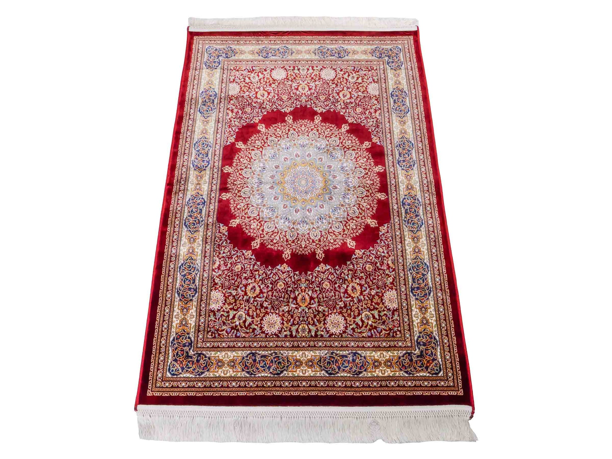 Runder Ghom Maschinenteppich "Arsaces" 120 x 80 cm aus pflanzlicher Seide (Viskose) mit Medaillon, Rot. Teppichnummer: V7RD096M. Persian Luxury Collection by Khademi. Made in Iran / Persia – Vertrieb durch JUPITER Intl.
