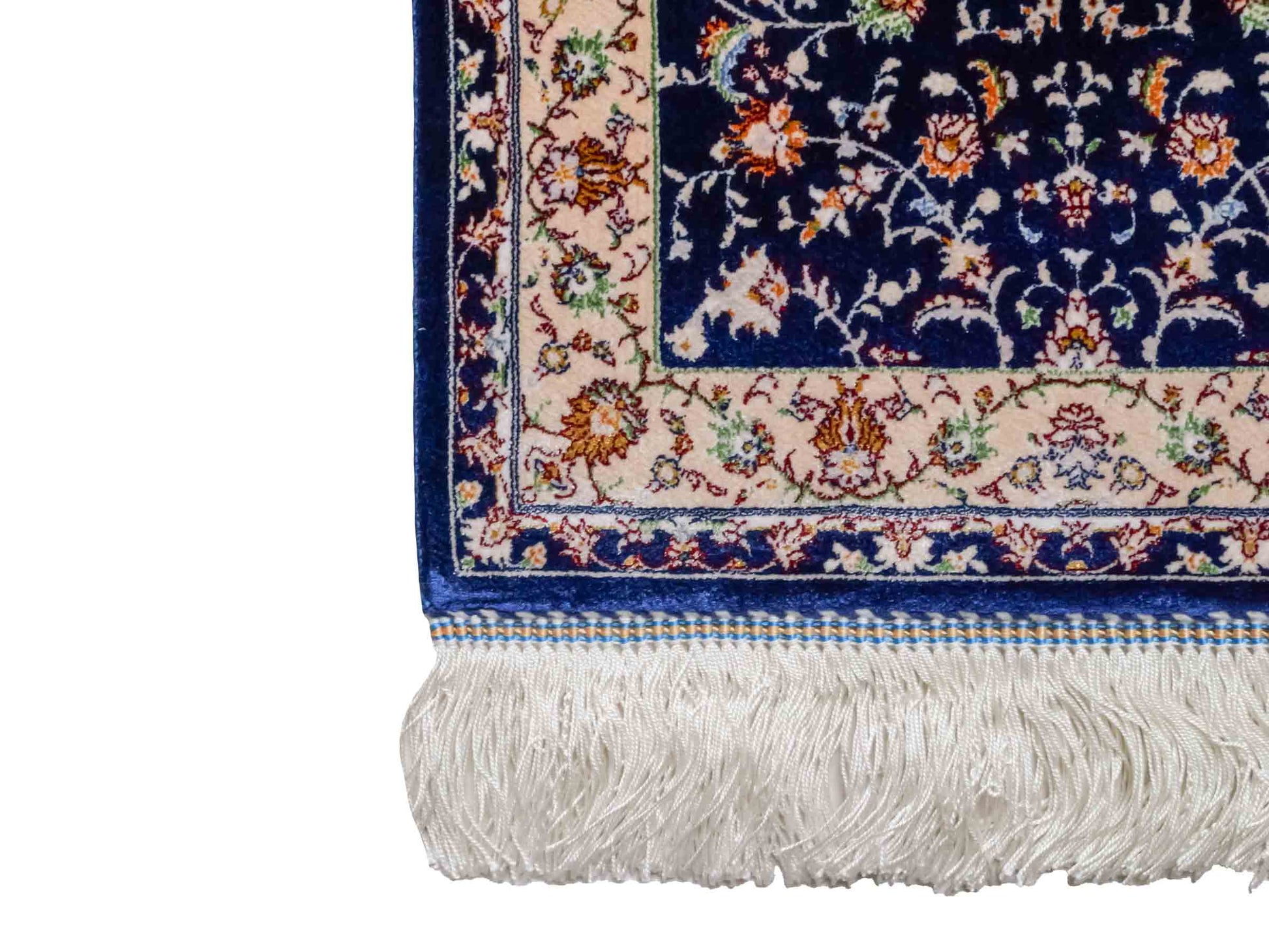 Ghom Maschinenteppich "Arshiyan" 55 x 37 cm aus pflanzlicher Seide (Viskose) mit Allover-Design, Dunkelblau. Teppichnummer: V11BK020H. Persian Luxury Collection by Khademi. Made in Iran / Persia – Vertrieb durch JUPITER Intl.