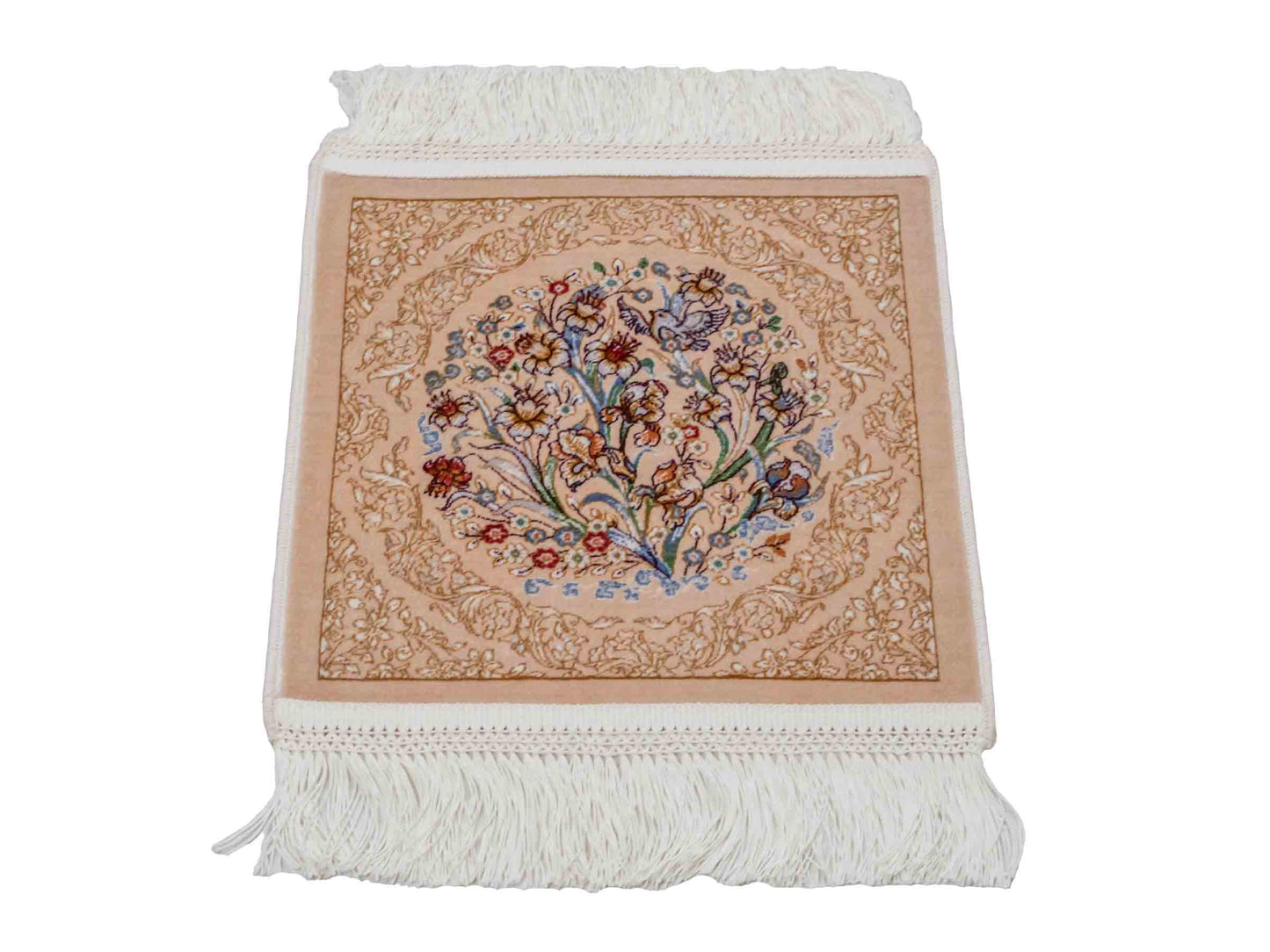 Ghom Maschinenteppich "Bahram" 35 x 35 cm aus pflanzlicher Seide (Viskose) mit floralem Bildmotiv, Beige. Teppichnummer: V14BG012M. Persian Luxury Collection by Khademi. Made in Iran / Persia – Vertrieb durch JUPITER Intl.