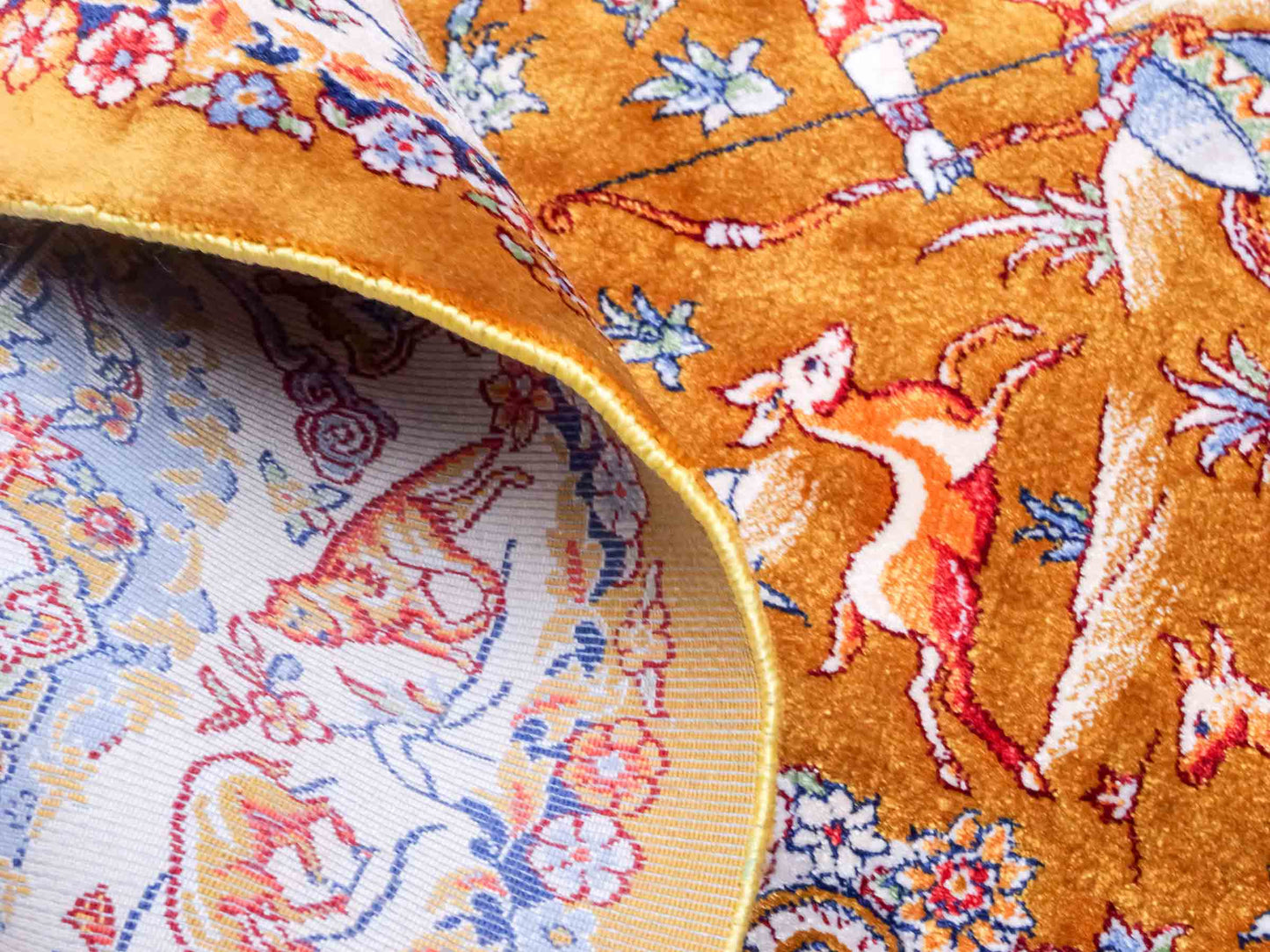 Ghom Maschinenteppich "Banu" 90 x 60 cm aus pflanzlicher Seide (Viskose) mit Jagdmotiv, Gold. Teppichnummer: V13GD054H. Persian Luxury Collection by Khademi. Made in Iran / Persia – Vertrieb durch JUPITER Intl.