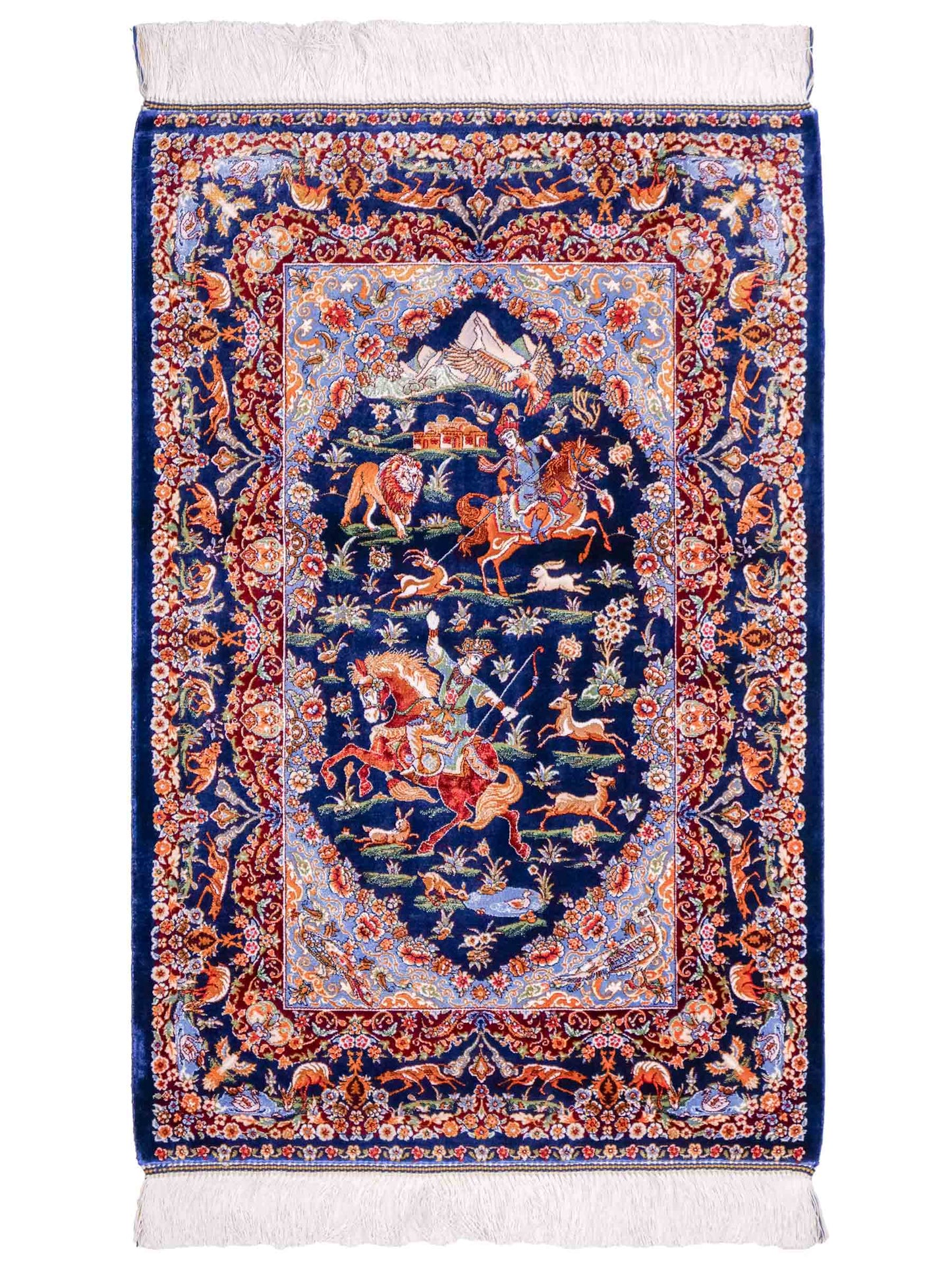 Ghom Maschinenteppich "Banu" 90 x 60 cm aus pflanzlicher Seide (Viskose) mit Jagdmotiv, Marineblau. Teppichnummer: V13NY054H. Persian Luxury Collection by Khademi. Made in Iran / Persia – Vertrieb durch JUPITER Intl.