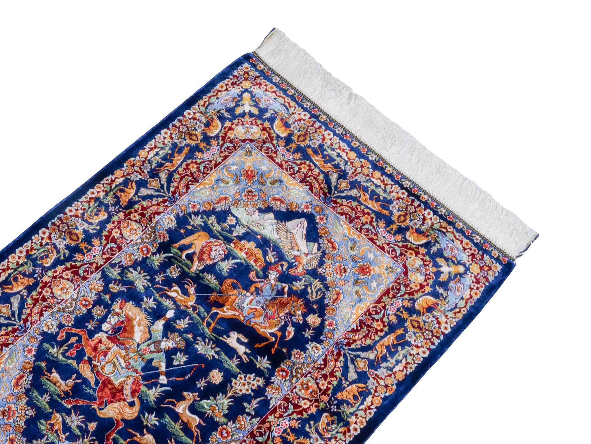 Ghom Maschinenteppich "Banu" 90 x 60 cm aus pflanzlicher Seide (Viskose) mit Jagdmotiv, Marineblau. Teppichnummer: V13NY054H. Persian Luxury Collection by Khademi. Made in Iran / Persia – Vertrieb durch JUPITER Intl.