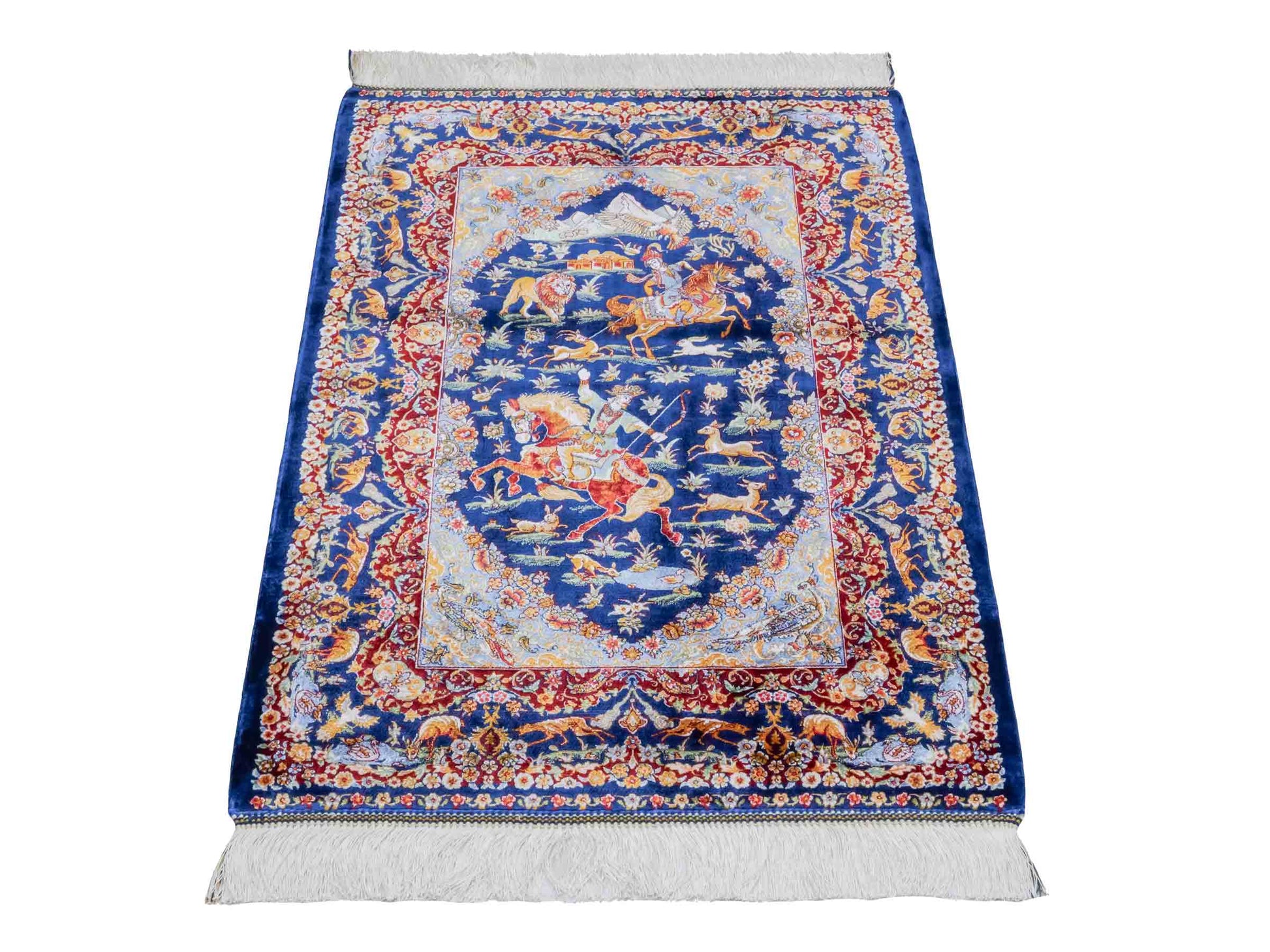 Ghom Maschinenteppich "Banu" 90 x 60 cm aus pflanzlicher Seide (Viskose) mit Jagdmotiv, Marineblau. Teppichnummer: V13NY054H. Persian Luxury Collection by Khademi. Made in Iran / Persia – Vertrieb durch JUPITER Intl.