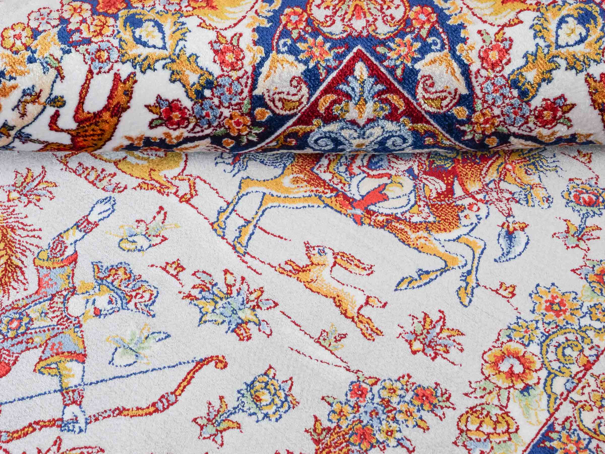 Ghom Maschinenteppich "Banu" 90 x 60 cm, mit Jagdmotiv, Silber-Grau, aus pflanzlicher Seide (Viskose), Hand-Finished. Teppichnummer: V13SV054H. Persian Luxury Collection by Khademi. Made in Iran / Persia – Vertrieb durch JUPITER Intl.