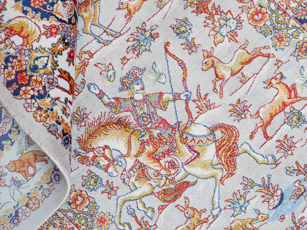 Ghom Maschinenteppich "Banu" 90 x 60 cm, mit Jagdmotiv, Silber-Grau, aus pflanzlicher Seide (Viskose), Hand-Finished. Teppichnummer: V13SV054H. Persian Luxury Collection by Khademi. Made in Iran / Persia – Vertrieb durch JUPITER Intl.