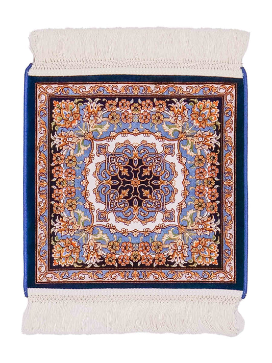 Ghom Maschinenteppich "Behzad" 40 x 40 cm, quadratisch, aus pflanzlicher Seide (Viskose) mit Medaillon, Marineblau. Teppichnummer: V15NY016M. Persian Luxury Collection by Khademi. Made in Iran / Persia – Vertrieb durch JUPITER Intl.