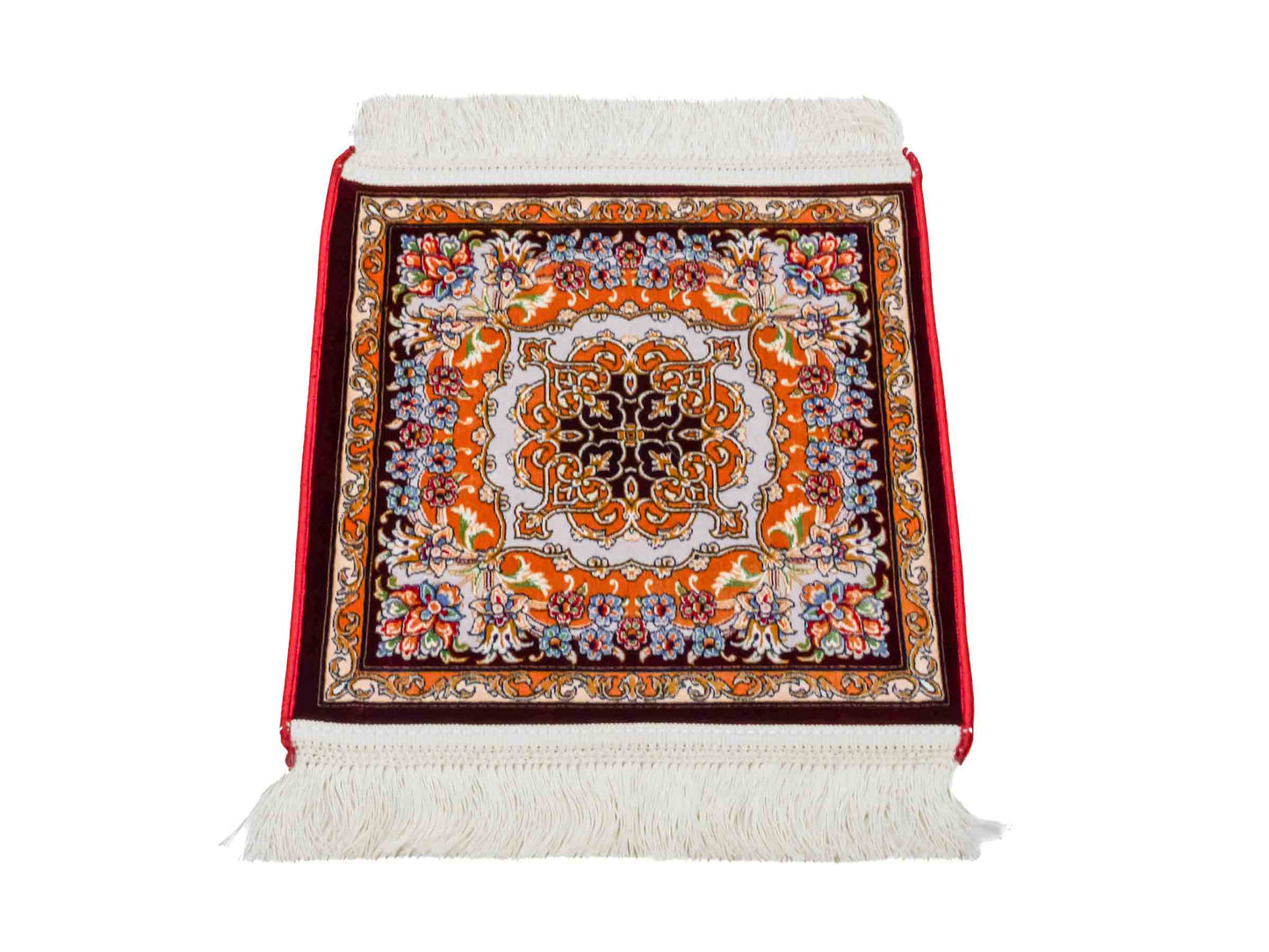 Ghom Maschinenteppich "Behzad" 40 x 40 cm aus pflanzlicher Seide (Viskose) mit Medaillon, Rot. Teppichnummer: V15RD016M. Persian Luxury Collection by Khademi. Made in Iran / Persia – Vertrieb durch JUPITER Intl.