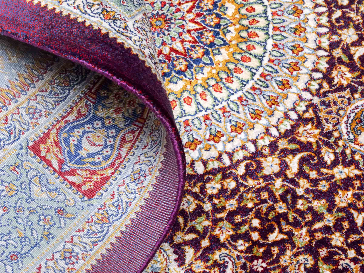 Ghom Maschinenteppich "Bijan" 90 x 60 cm aus pflanzlicher Seide (Viskose) mit Medaillon, Lila / Violett. Teppichnummer: V16AE054H. Persian Luxury Collection by Khademi. Made in Iran / Persia – Vertrieb durch JUPITER Intl.