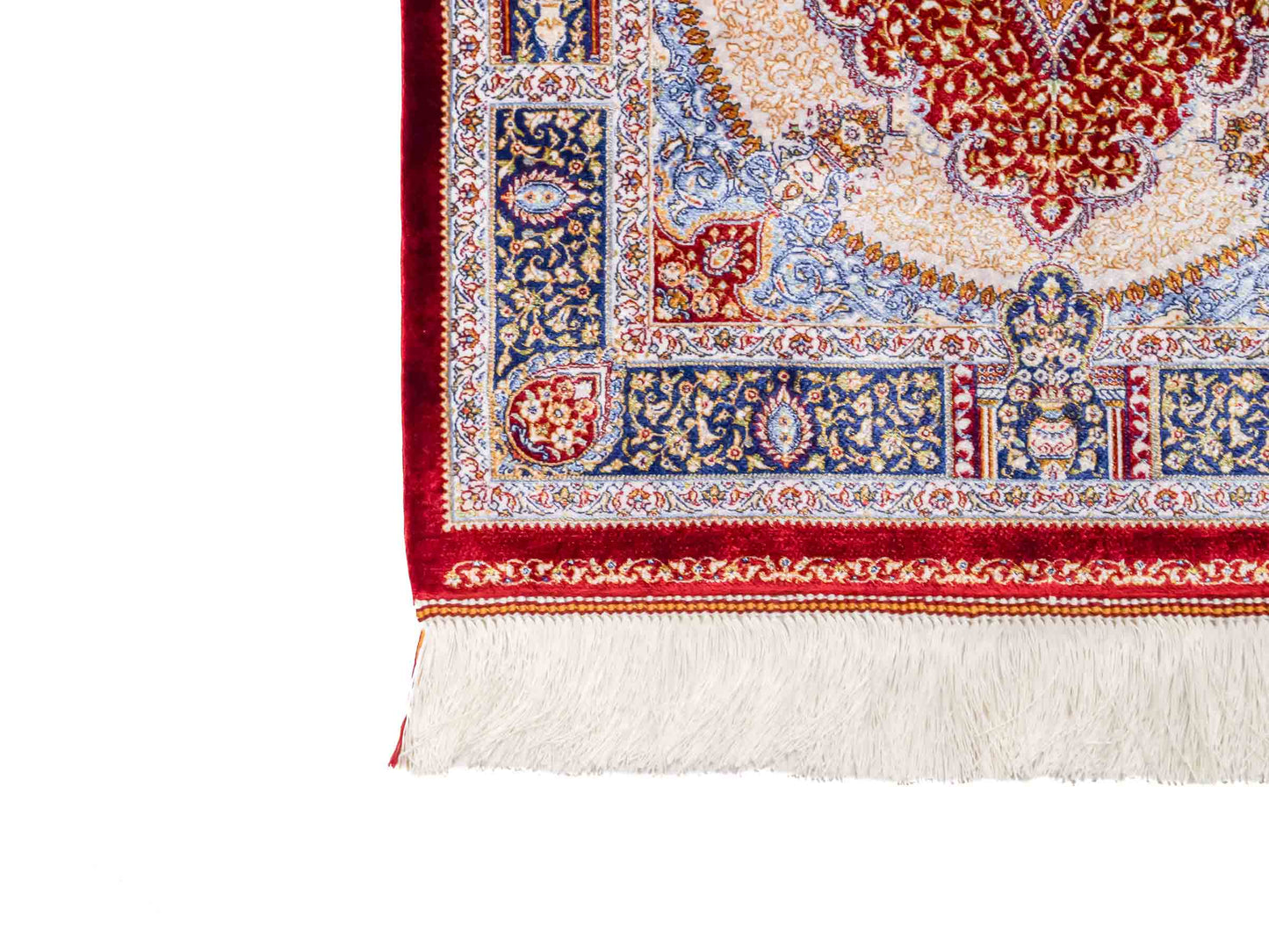 Ghom Maschinenteppich "Bijan" 90 x 60 cm aus pflanzlicher Seide (Viskose) mit Medaillon, Rot. Teppichnummer: V16RD054H. Persian Luxury Collection by Khademi. Made in Iran / Persia – Vertrieb durch JUPITER Intl.