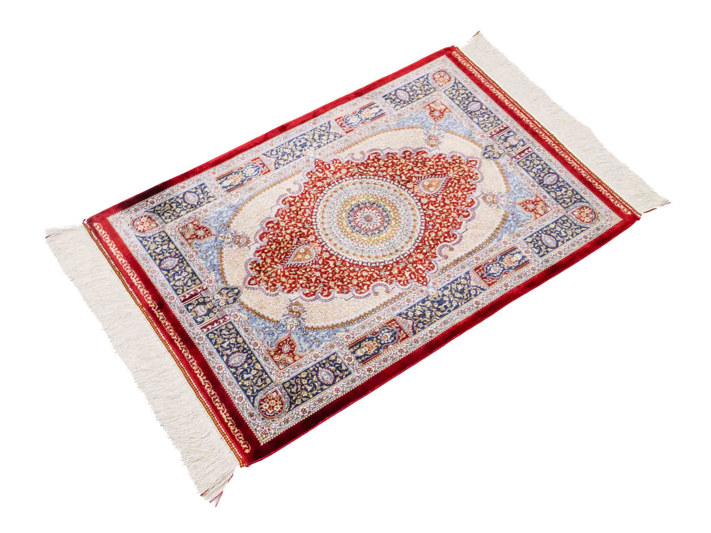 Ghom Maschinenteppich "Bijan" 90 x 60 cm aus pflanzlicher Seide (Viskose) mit Medaillon, Rot. Teppichnummer: V16RD054H. Persian Luxury Collection by Khademi. Made in Iran / Persia – Vertrieb durch JUPITER Intl.