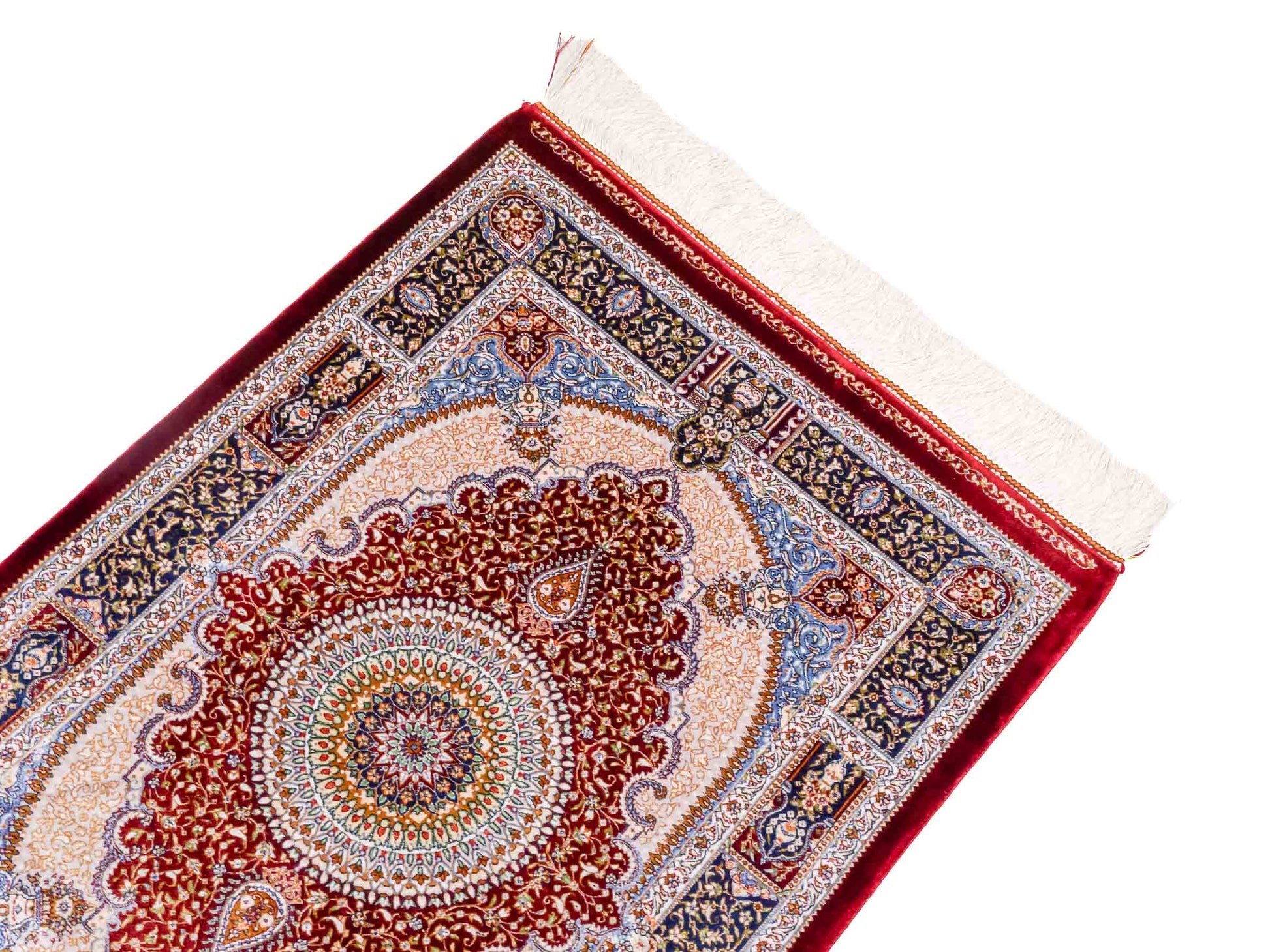 Ghom Maschinenteppich "Bijan" 90 x 60 cm aus pflanzlicher Seide (Viskose) mit Medaillon, Rot. Teppichnummer: V16RD054H. Persian Luxury Collection by Khademi. Made in Iran / Persia – Vertrieb durch JUPITER Intl.