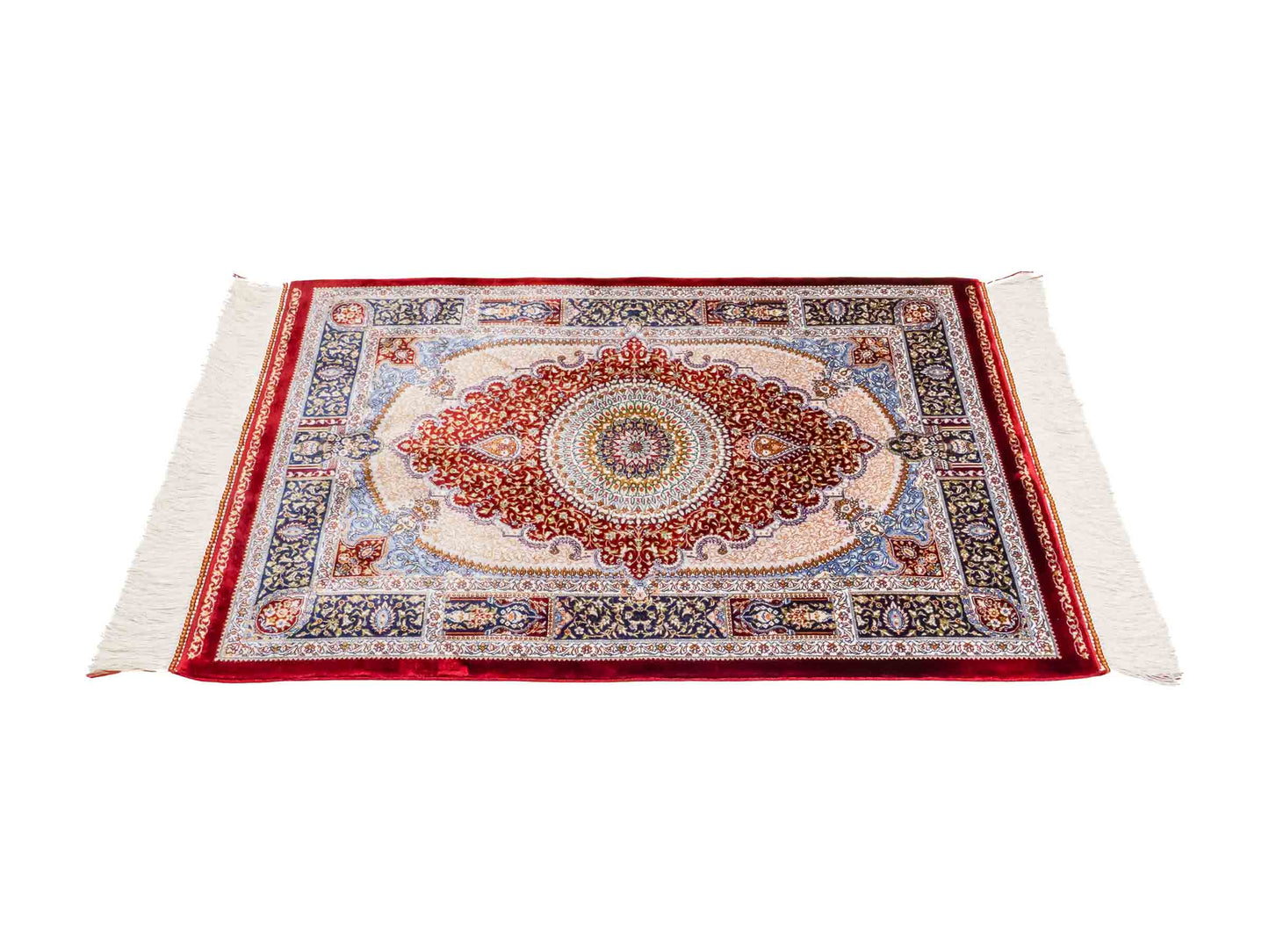 Ghom Maschinenteppich "Bijan" 90 x 60 cm aus pflanzlicher Seide (Viskose) mit Medaillon, Rot. Teppichnummer: V16RD054H. Persian Luxury Collection by Khademi. Made in Iran / Persia – Vertrieb durch JUPITER Intl.