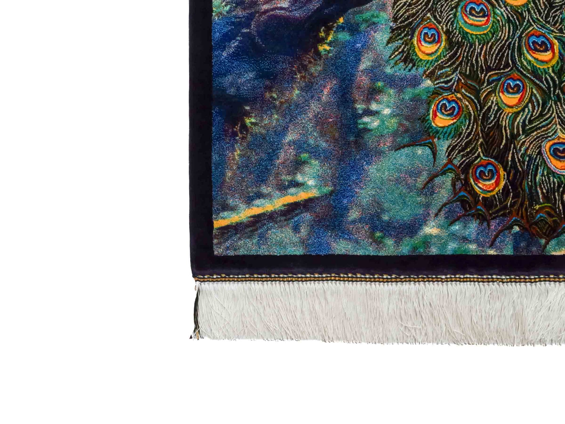 Ghom Maschinenteppich "Blauer Pfau" 90 x 60 cm aus pflanzlicher Seide (Viskose) mit Bildmotiv, Schwarz, Grün. Teppichnummer: V58MC054H. Persian Luxury Collection by Khademi. Made in Iran / Persia – Vertrieb durch JUPITER Intl.