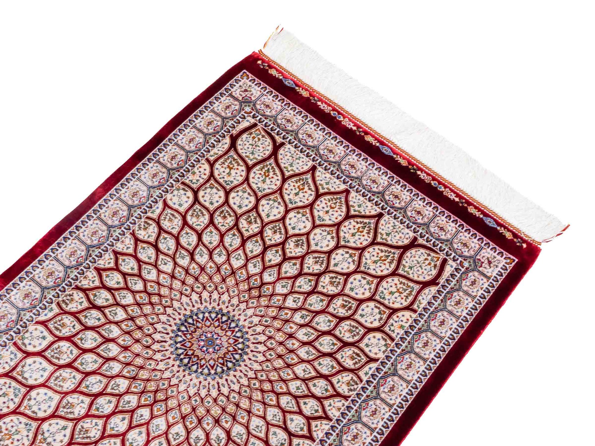 Ghom Maschinenteppich "Dara" 90 x 60 cm aus pflanzlicher Seide (Viskose) mit Gumbad-Medaillon, Rot. Teppichnummer: V19RD054H. Persian Luxury Collection by Khademi. Made in Iran / Persia – Vertrieb durch JUPITER Intl.
