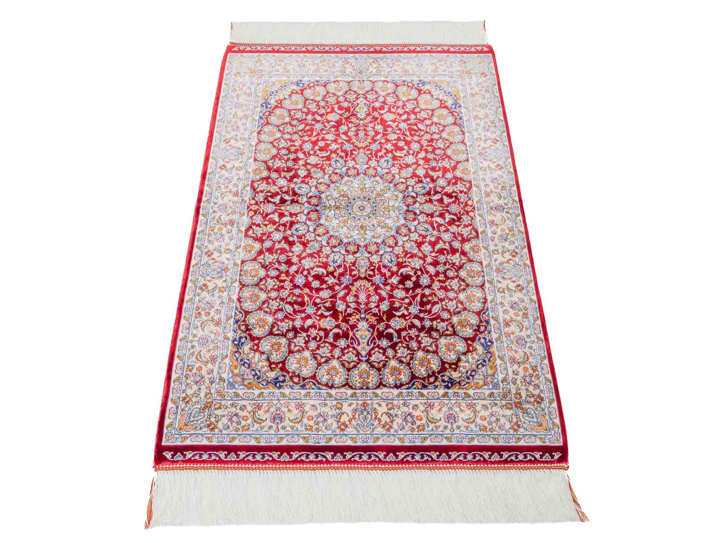 Ghom Maschinenteppich "Darab" 90 x 60 cm aus pflanzlicher Seide (Viskose) mit Medaillon, Rot. Teppichnummer: V20RD054H. Persian Luxury Collection by Khademi. Made in Iran / Persia – Vertrieb durch JUPITER Intl.