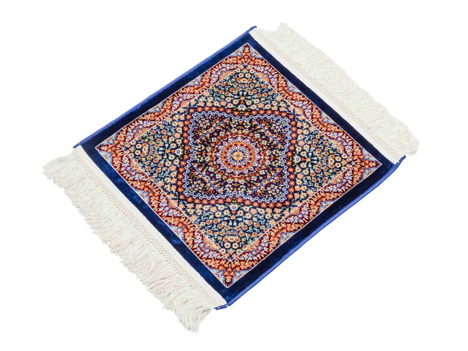 Ghom Maschinenteppich "Esfandiar" 40 x 40 cm aus pflanzlicher Seide (Viskose) mit floralem Medaillon, Navy-Blau. Teppichnummer: V22NY016M. Persian Luxury Collection by Khademi. Made in Iran / Persia – Vertrieb durch JUPITER Intl.