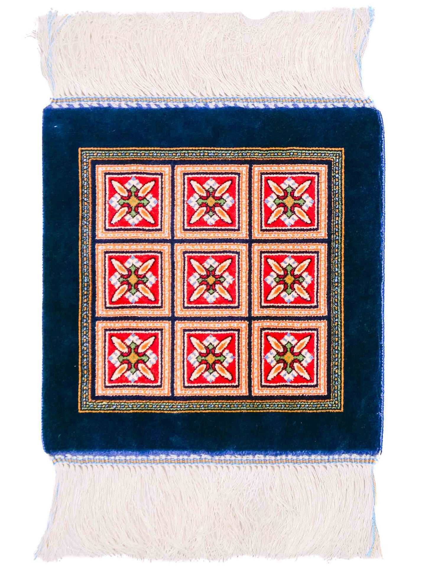 Ghom Maschinenteppich "Faramarz" 30 x 30 cm aus pflanzlicher Seide (Viskose) mit Feldmuster, Navy-Blau. Teppichnummer: V23NY009H. Persian Luxury Collection by Khademi. Made in Iran / Persia – Vertrieb durch JUPITER Intl.