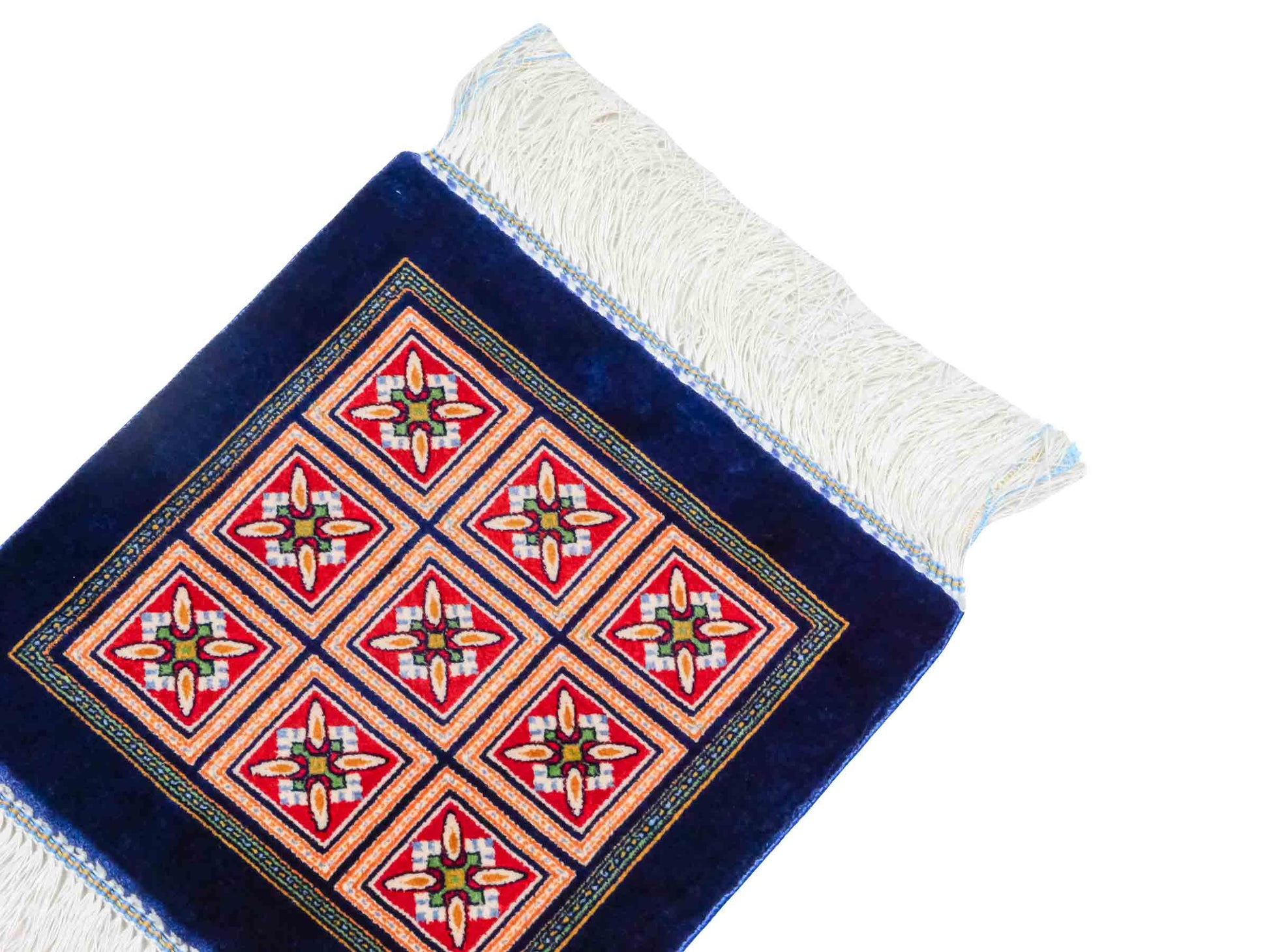 Ghom Maschinenteppich "Faramarz" 30 x 30 cm aus pflanzlicher Seide (Viskose) mit Feldmuster, Navy-Blau. Teppichnummer: V23NY009H. Persian Luxury Collection by Khademi. Made in Iran / Persia – Vertrieb durch JUPITER Intl.