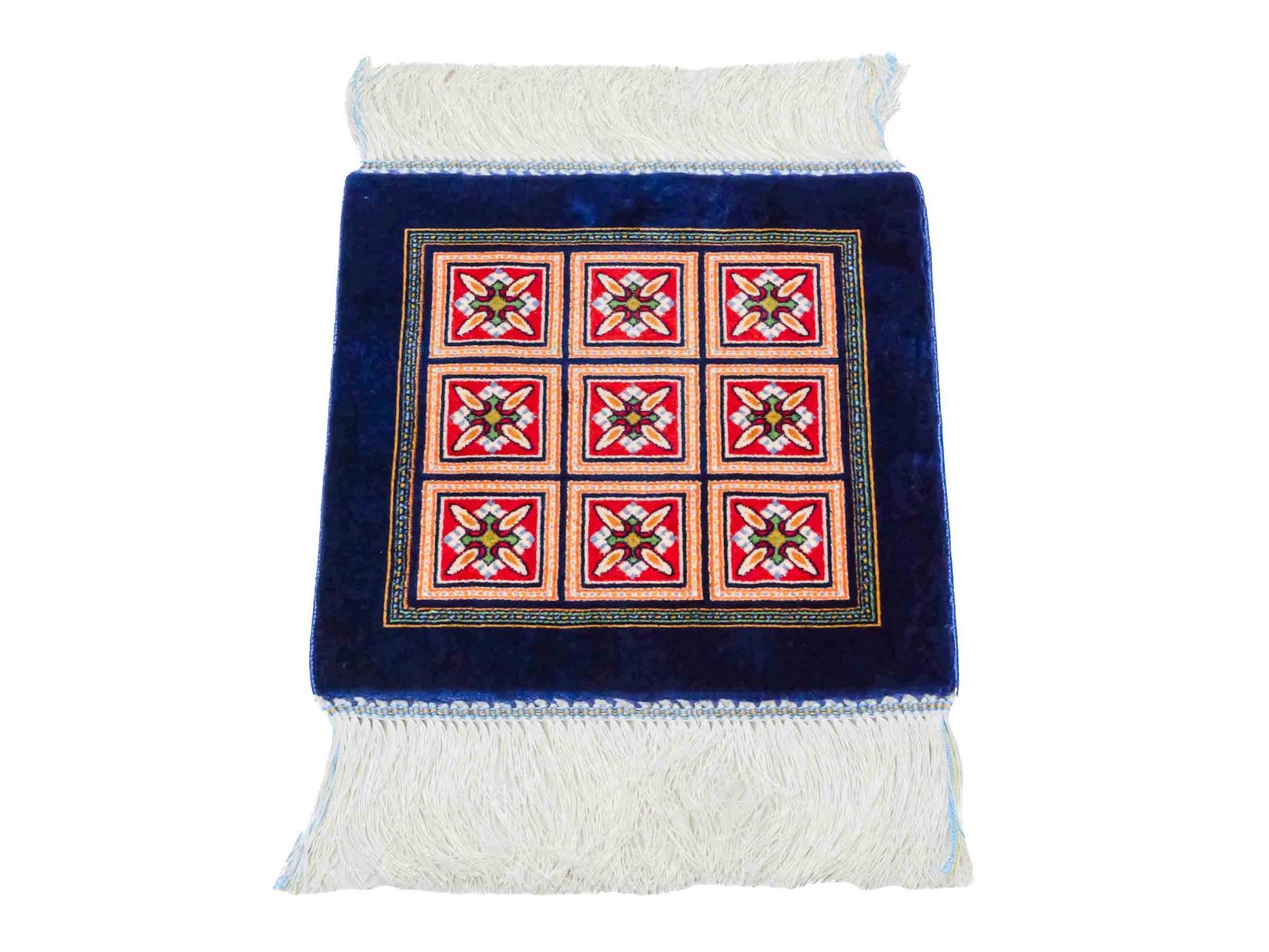 Ghom Maschinenteppich "Faramarz" 30 x 30 cm aus pflanzlicher Seide (Viskose) mit Feldmuster, Navy-Blau. Teppichnummer: V23NY009H. Persian Luxury Collection by Khademi. Made in Iran / Persia – Vertrieb durch JUPITER Intl.