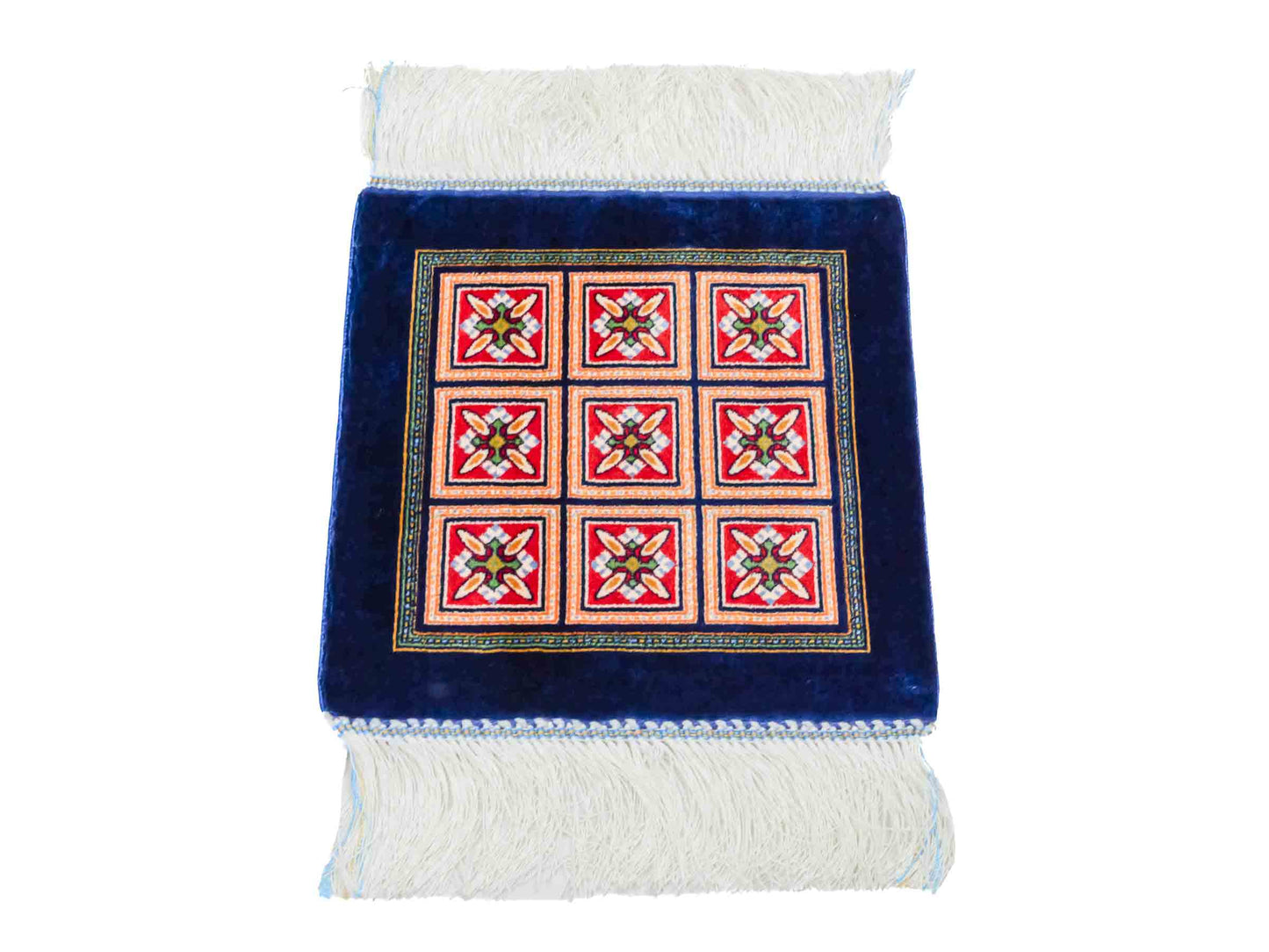 Ghom Maschinenteppich "Faramarz" 30 x 30 cm aus pflanzlicher Seide (Viskose) mit Feldmuster, Navy-Blau. Teppichnummer: V23NY009H. Persian Luxury Collection by Khademi. Made in Iran / Persia – Vertrieb durch JUPITER Intl.