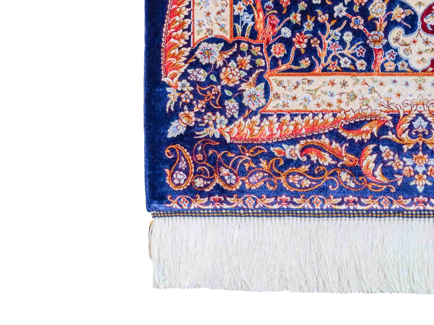 Ghom Maschinenteppich "Faranak" 90 x 60 cm aus pflanzlicher Seide (Viskose) mit Medaillon & Bildmotiv, Navy-Blau. Teppichnummer: V24NY054H. Persian Luxury Collection by Khademi. Made in Iran / Persia – Vertrieb durch JUPITER Intl.