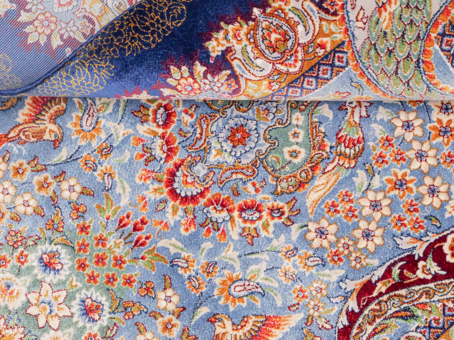 Ghom Maschinenteppich "Farhad" 90 x 60 cm aus pflanzlicher Seide (Viskose). Wandteppich mit floralem Bildmotiv, Navy-Blau. Teppichnummer: V26NY054H. Persian Luxury Collection by Khademi. Made in Iran / Persia – Vertrieb durch JUPITER Intl.