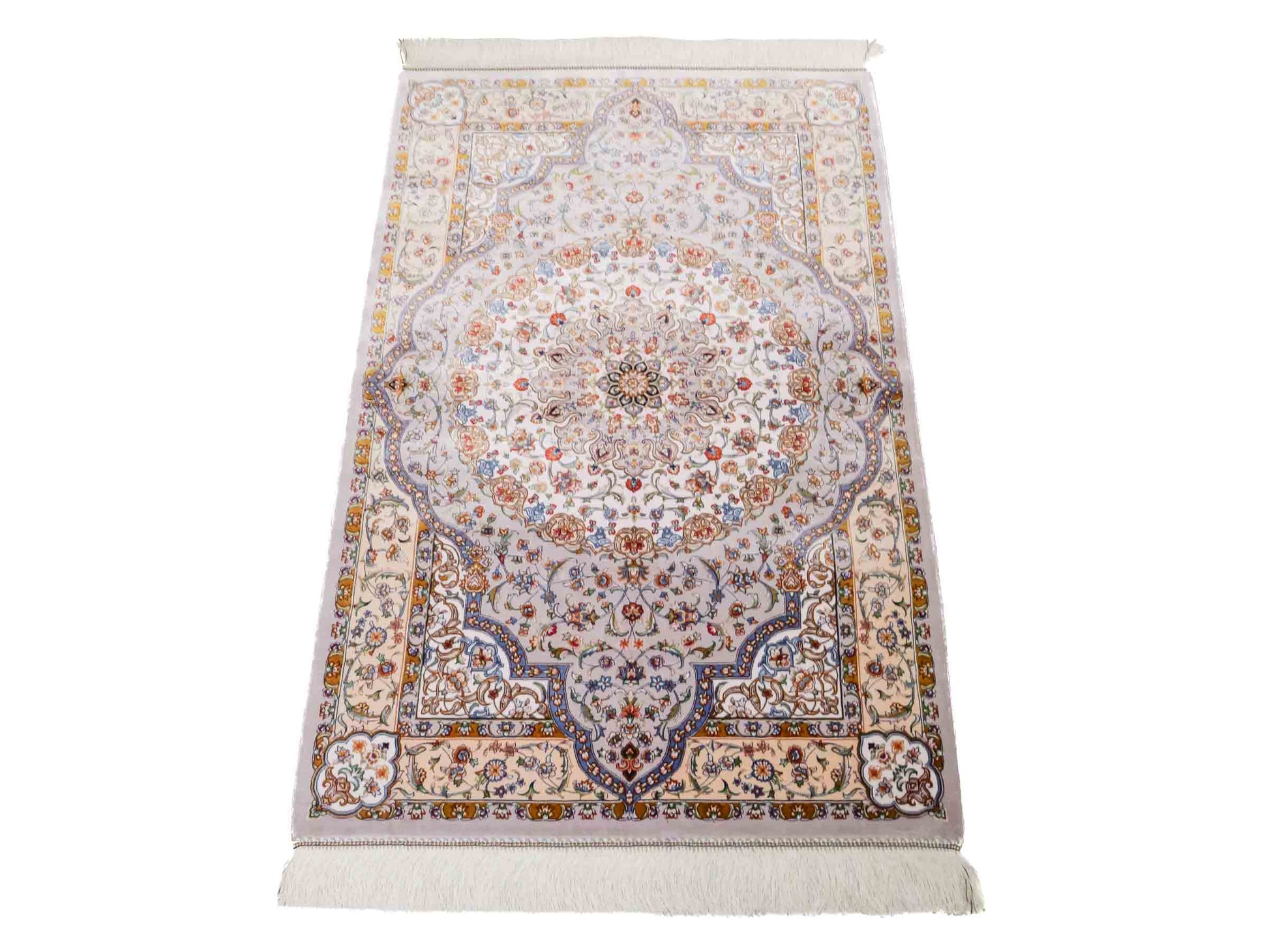 Ghom Maschinenteppich "Farroukh" 120 x 80 cm aus pflanzlicher Seide (Viskose) mit Medaillon, Silber-Grau. Teppichnummer: V29SV096H. Persian Luxury Collection by Khademi. Made in Iran / Persia – Vertrieb durch JUPITER Intl.