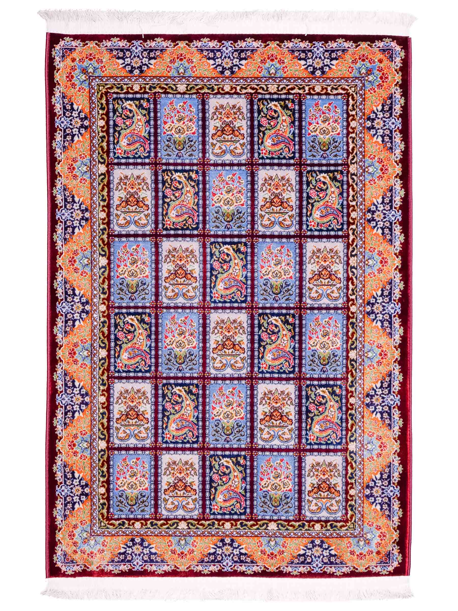Ghom Maschinenteppich "Ferdowsi" 90 x 60 cm aus pflanzlicher Seide (Viskose) mit Feldmuster, Rot. Teppichnummer: V30RD054M. Persian Luxury Collection by Khademi. Made in Iran / Persia – Vertrieb durch JUPITER Intl.