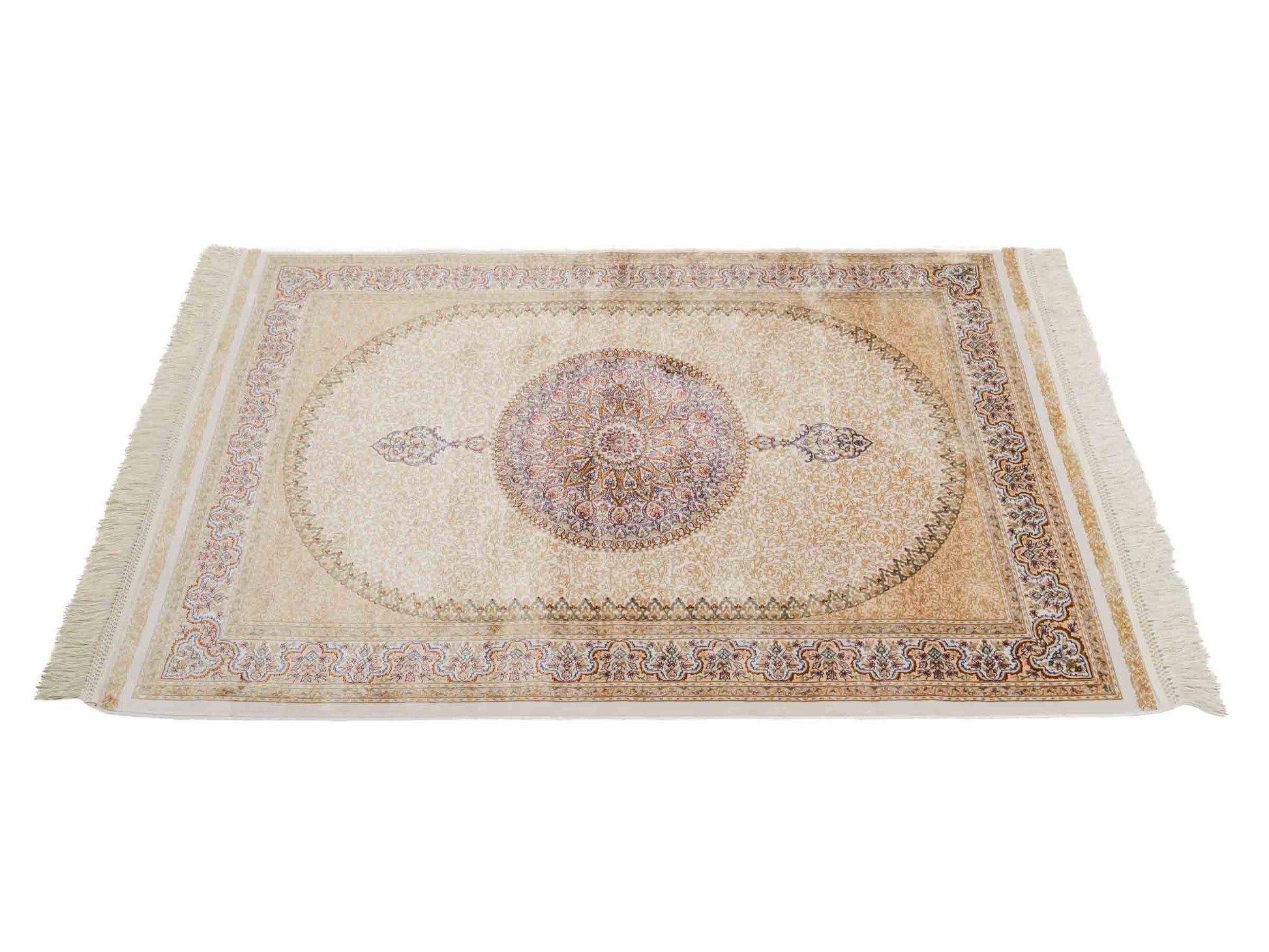Ghom Maschinenteppich "Fereydun" 120 x 80 cm aus pflanzlicher Seide (Viskose) mit Medaillon, Cremeweiß. Teppichnummer: V28CR096M. Persian Luxury Collection by Khademi. Made in Iran / Persia – Vertrieb durch JUPITER Intl.