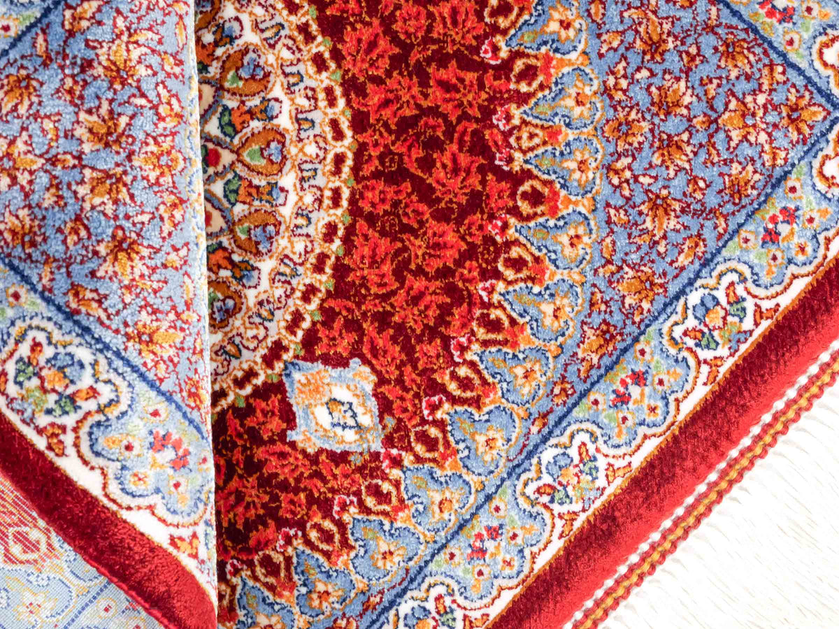 Ghom Maschinenteppich "Fereydun" 40 x 40 cm, mit Medaillon, Rot-Orange, aus pflanzlicher Seide (Viskose), Hand-Finished. Teppichnummer: V28RD016H. Persian Luxury Collection by Khademi. Made in Iran / Persia – Vertrieb durch JUPITER Intl.
