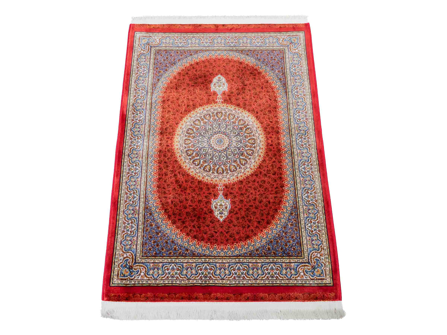 Ghom Maschinenteppich "Fereydun" 90 x 60 cm aus pflanzlicher Seide (Viskose) mit Medaillon, Orange. Teppichnummer: V28BU054M. Persian Luxury Collection by Khademi. Made in Iran / Persia – Vertrieb durch JUPITER Intl.