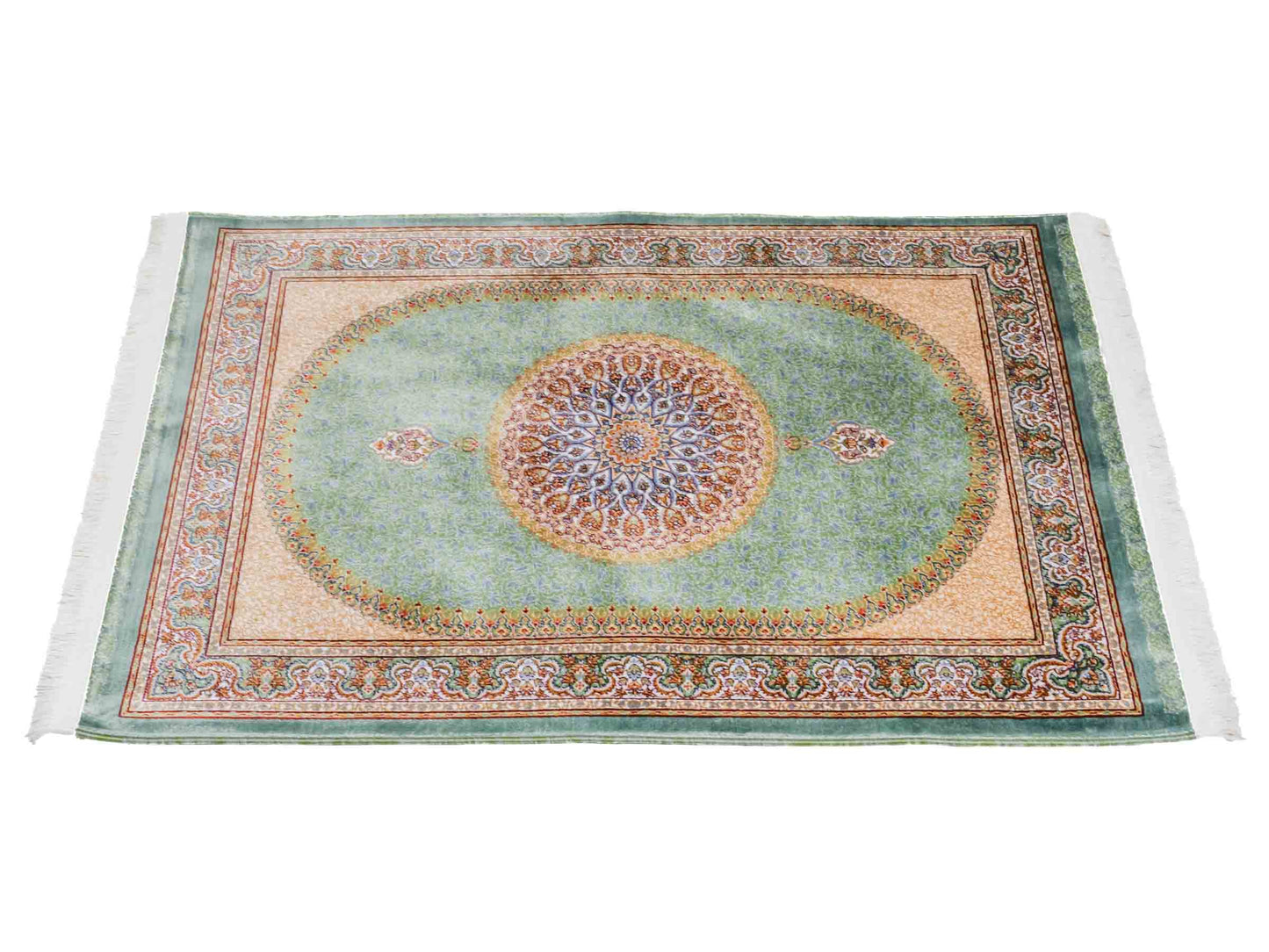 Ghom Maschinenteppich "Fereydun" 90 x 60 cm aus pflanzlicher Seide (Viskose) mit Medaillon, Türkis. Teppichnummer: V28TL054M. Persian Luxury Collection by Khademi. Made in Iran / Persia – Vertrieb durch JUPITER Intl.