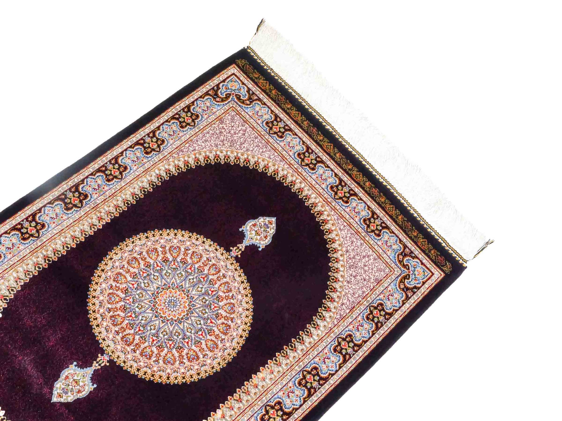Ghom Maschinenteppich "Firuz" 90 x 60 cm aus pflanzlicher Seide (Viskose) mit Medaillon, Schwarz. Teppichnummer: V31BK054H. Persian Luxury Collection by Khademi. Made in Iran / Persia – Vertrieb durch JUPITER Intl.