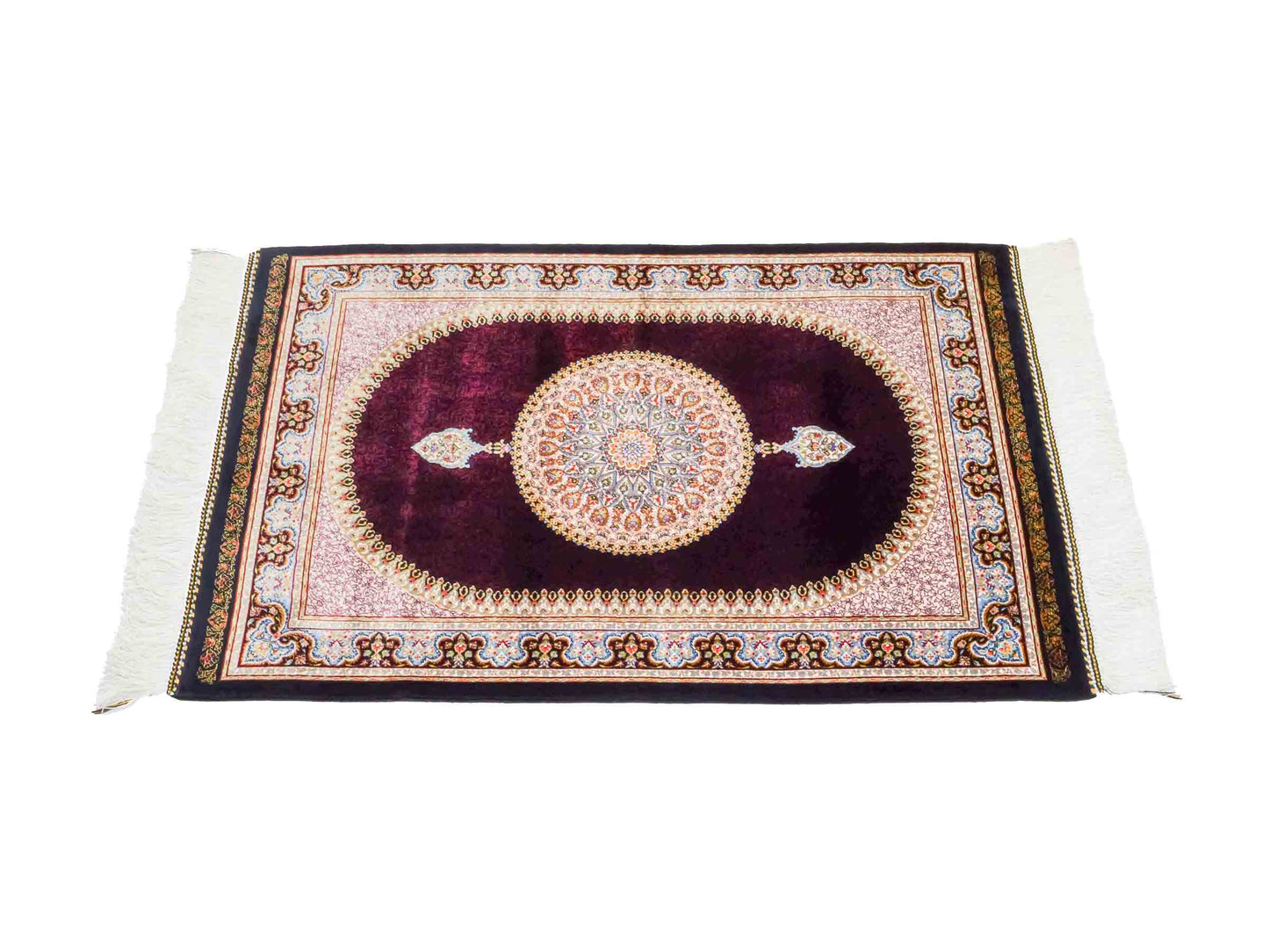 Ghom Maschinenteppich "Firuz" 90 x 60 cm aus pflanzlicher Seide (Viskose) mit Medaillon, Schwarz. Teppichnummer: V31BK054H. Persian Luxury Collection by Khademi. Made in Iran / Persia – Vertrieb durch JUPITER Intl.