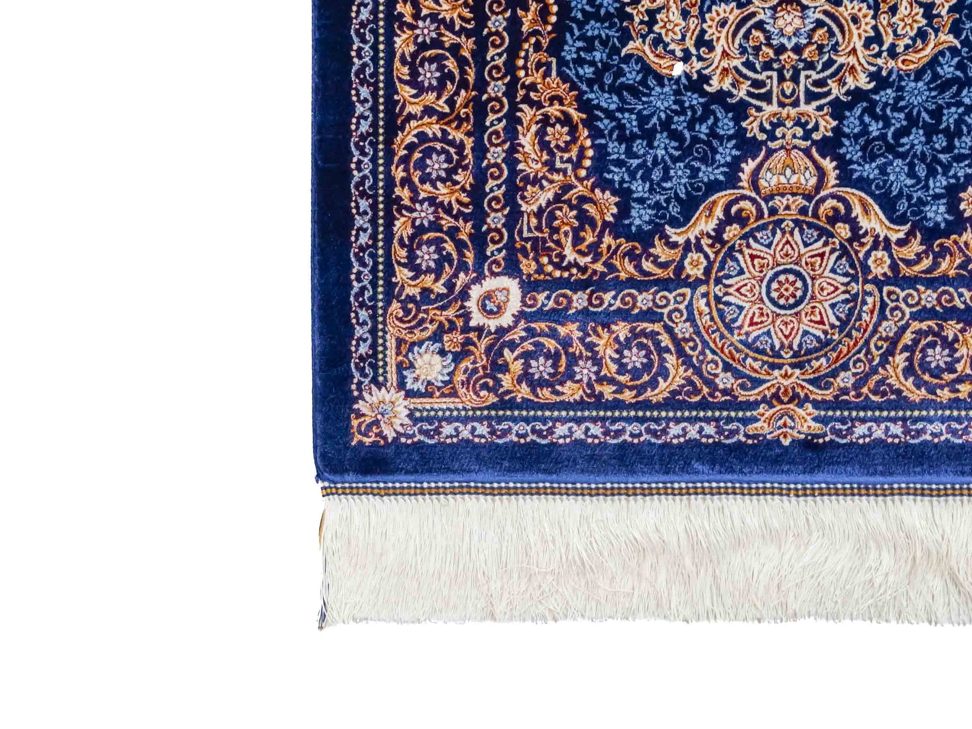 Ghom Maschinenteppich "Firuzan" 90 x 60 cm aus pflanzlicher Seide (Viskose) mit Medaillon, Navy-Blau. Teppichnummer: V36NY054H. Persian Luxury Collection by Khademi. Made in Iran / Persia – Vertrieb durch JUPITER Intl.