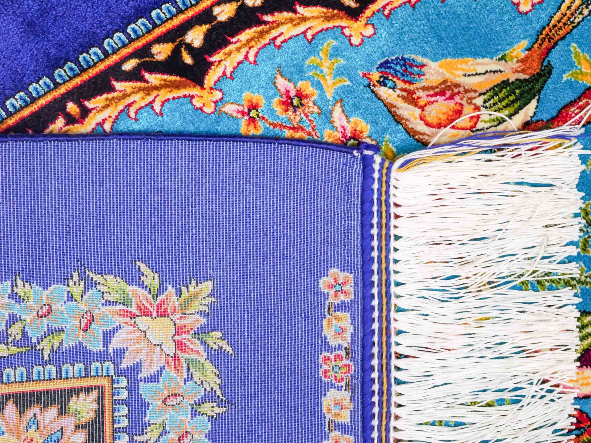 Ghom Maschinenteppich "Garsivaz" 90 x 60 cm aus pflanzlicher Seide (Viskose) mit Bildmotiv, Marineblau, Blau. Teppichnummer: V51TB054H Persian Luxury Collection by Khademi. Made in Iran / Persia – Vertrieb durch JUPITER Intl.