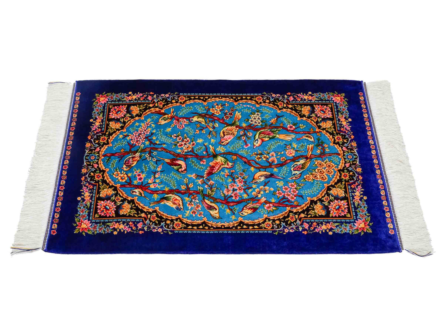 Ghom Maschinenteppich "Garsivaz" 90 x 60 cm aus pflanzlicher Seide (Viskose) mit Bildmotiv, Marineblau, Blau. Teppichnummer: V51TB054H Persian Luxury Collection by Khademi. Made in Iran / Persia – Vertrieb durch JUPITER Intl.