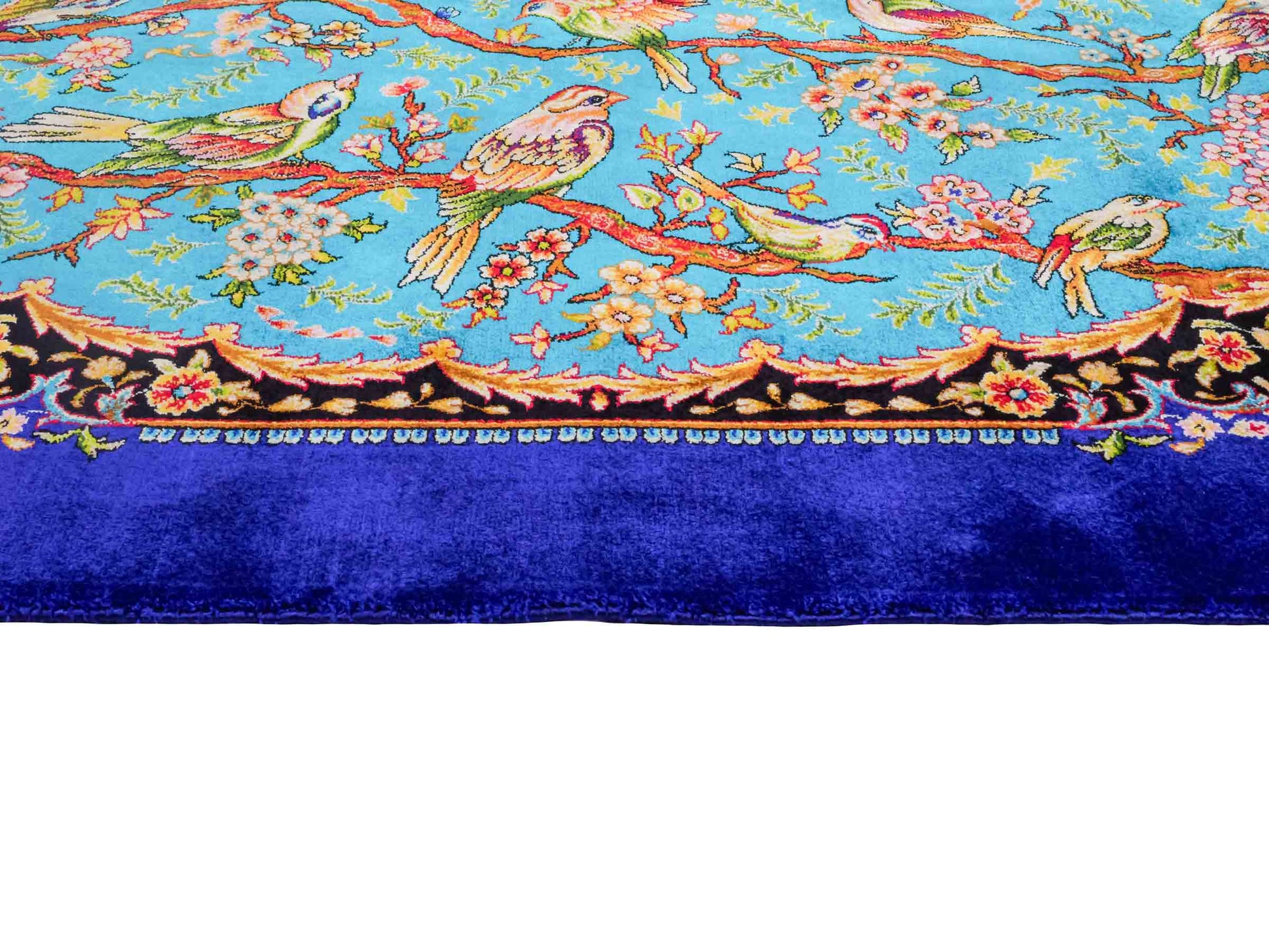 Ghom Maschinenteppich "Garsivaz" 90 x 60 cm aus pflanzlicher Seide (Viskose) mit Bildmotiv, Marineblau, Blau. Teppichnummer: V51TB054H Persian Luxury Collection by Khademi. Made in Iran / Persia – Vertrieb durch JUPITER Intl.