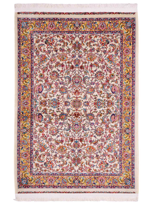 Ghom Maschinenteppich "Gordafarid" 90 x 60 cm aus pflanzlicher Seide (Viskose), Allover-Design, Cremeweiß, Beige. Teppichnummer: V41CR054M. Persian Luxury Collection by Khademi. Made in Iran / Persia – Vertrieb durch JUPITER Intl.